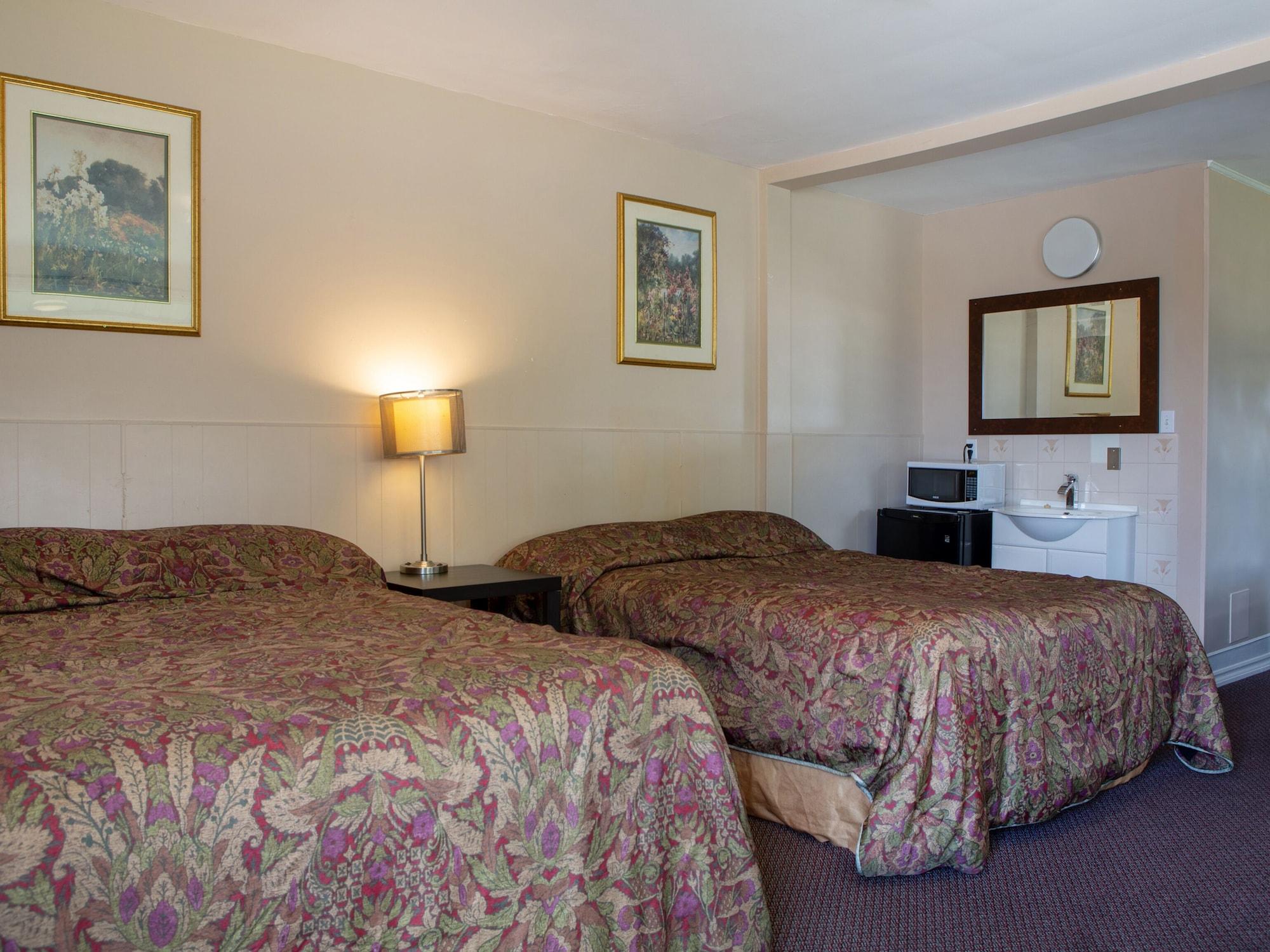 Hotel Richmond Hill On North