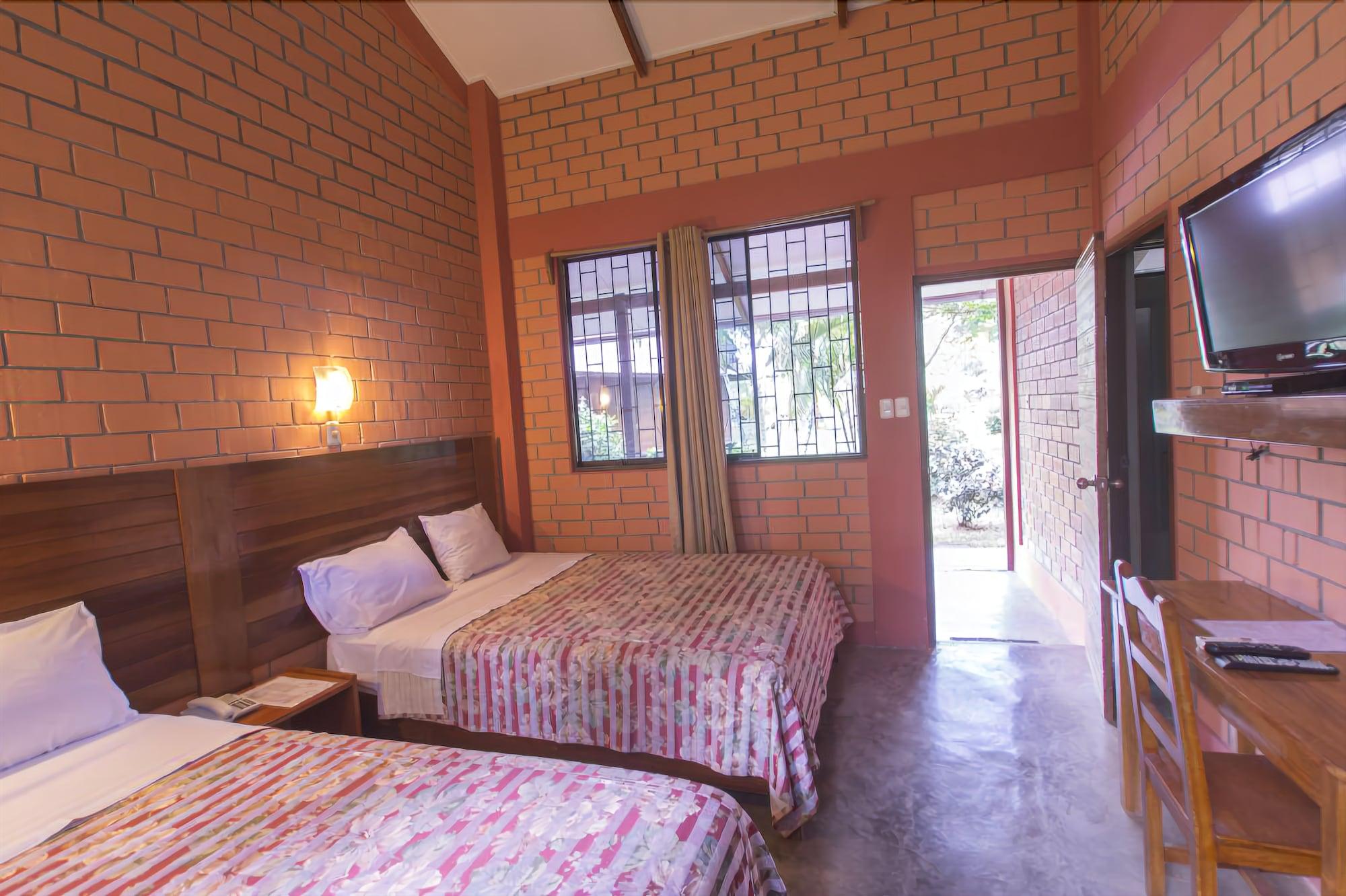 Manish Hotel Ecológico by null