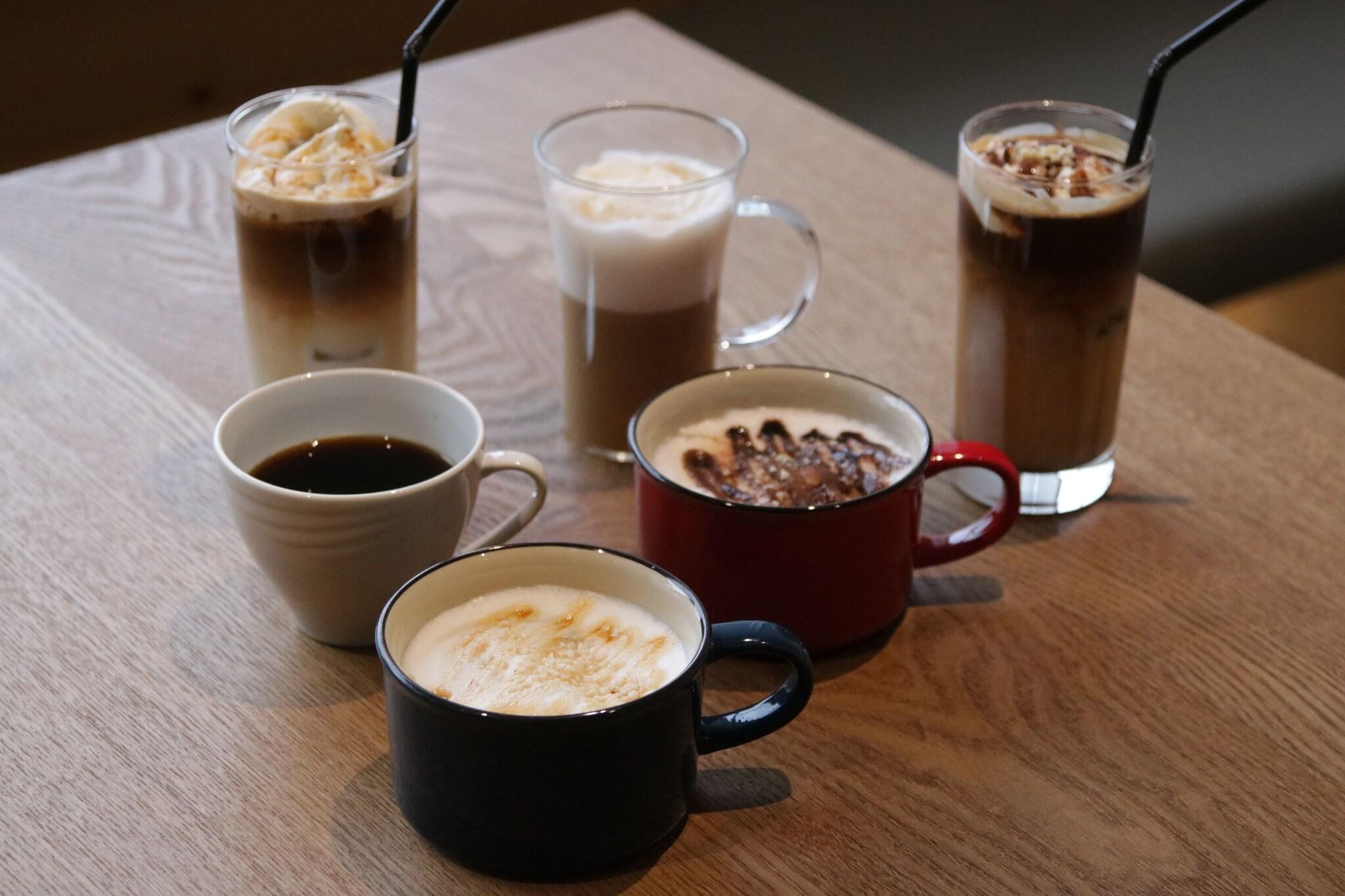 Tomar & Eversa (Hostel and Cafe Lounge) by null