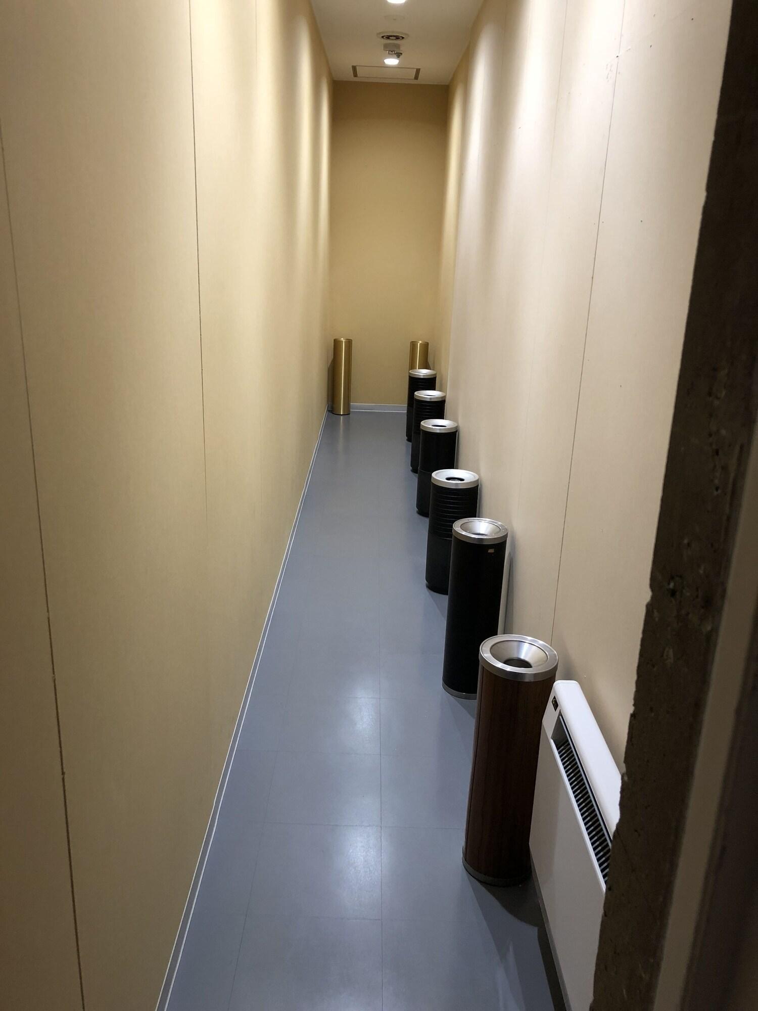 Tomar & Eversa (Hostel and Cafe Lounge) by null