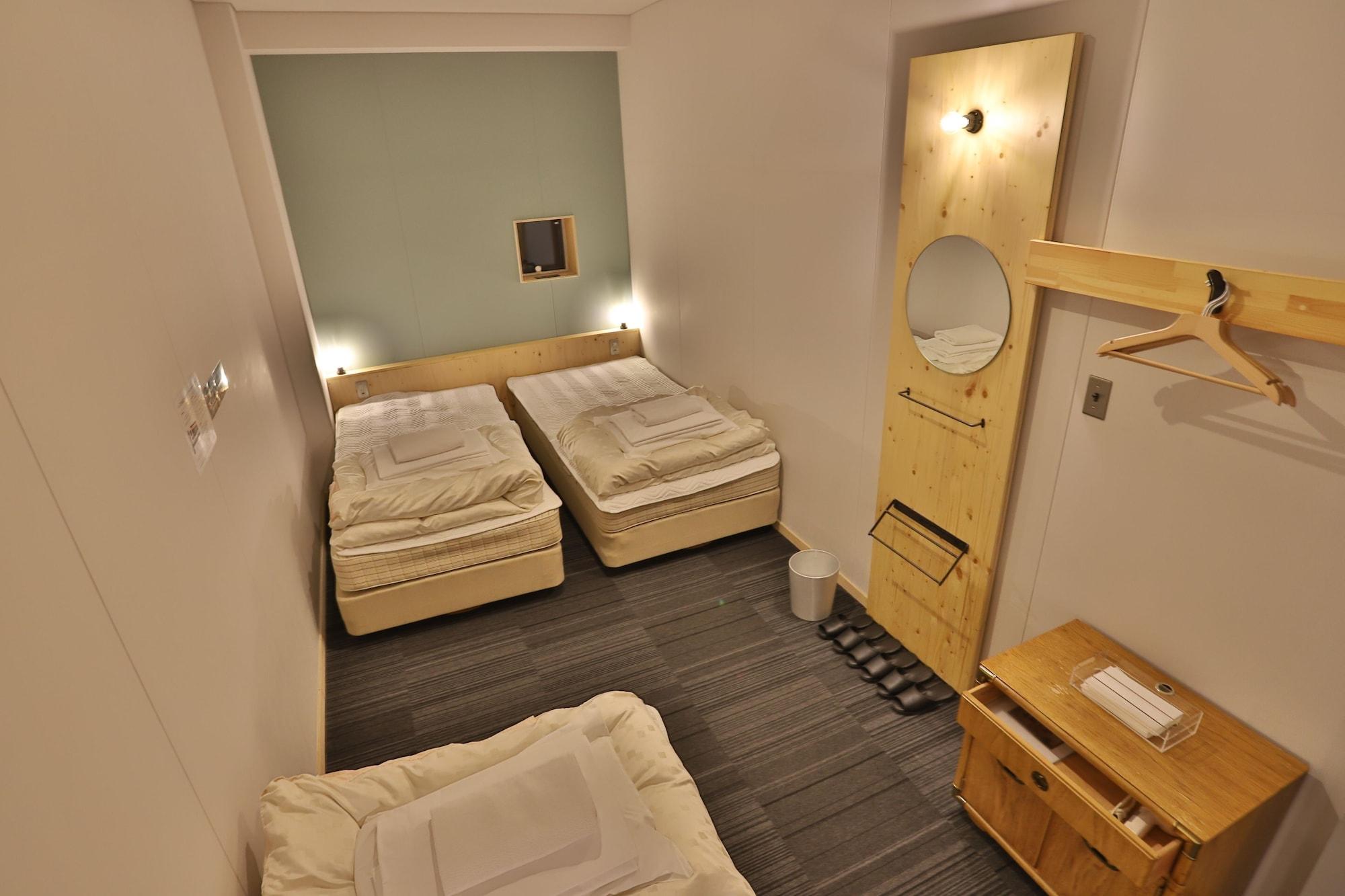 Tomar & Eversa (Hostel and Cafe Lounge) by null