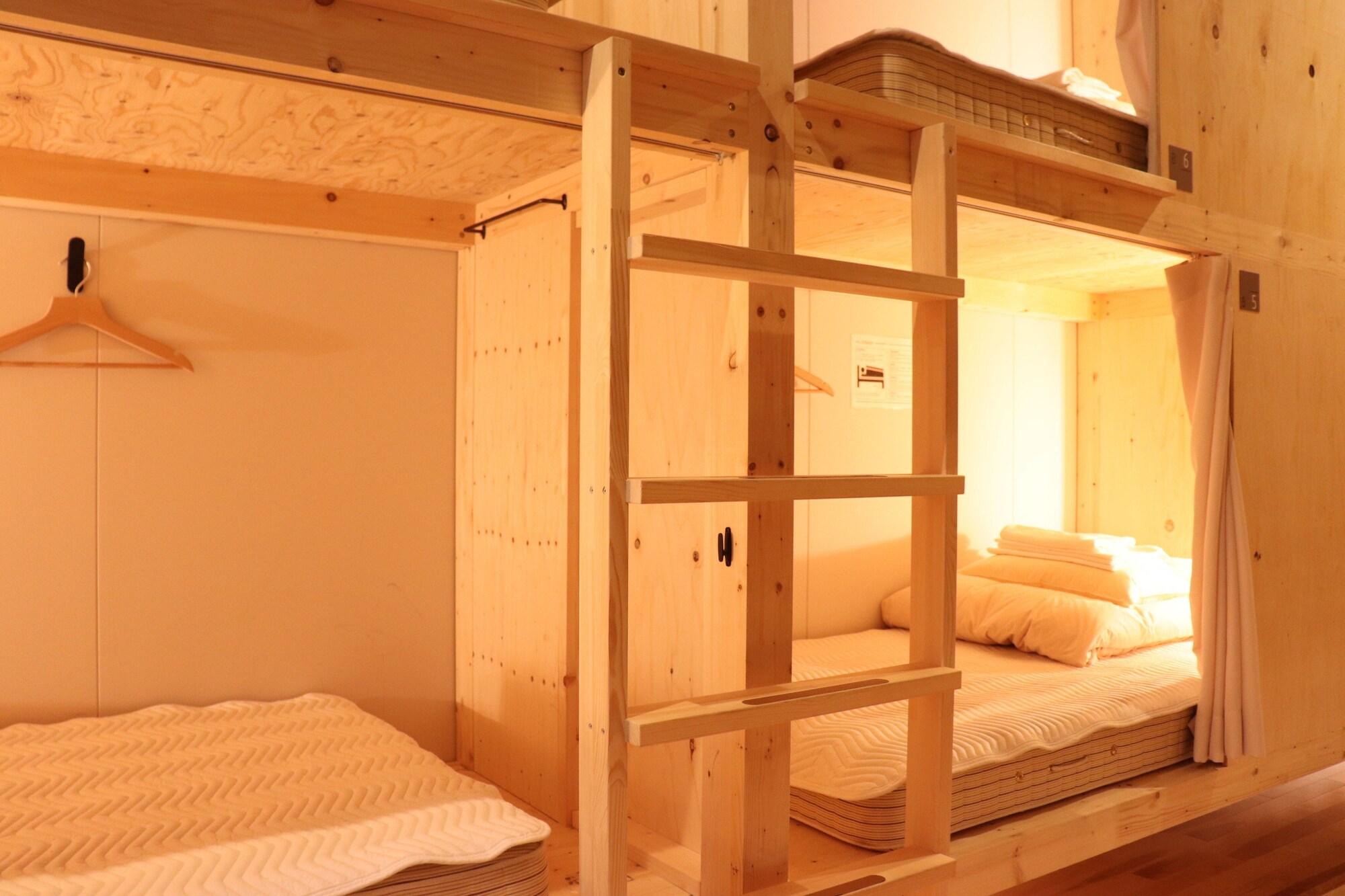 Tomar & Eversa (Hostel and Cafe Lounge) by null