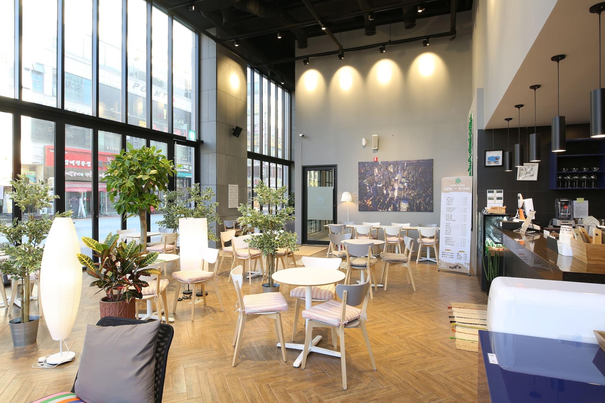Hotel Clover