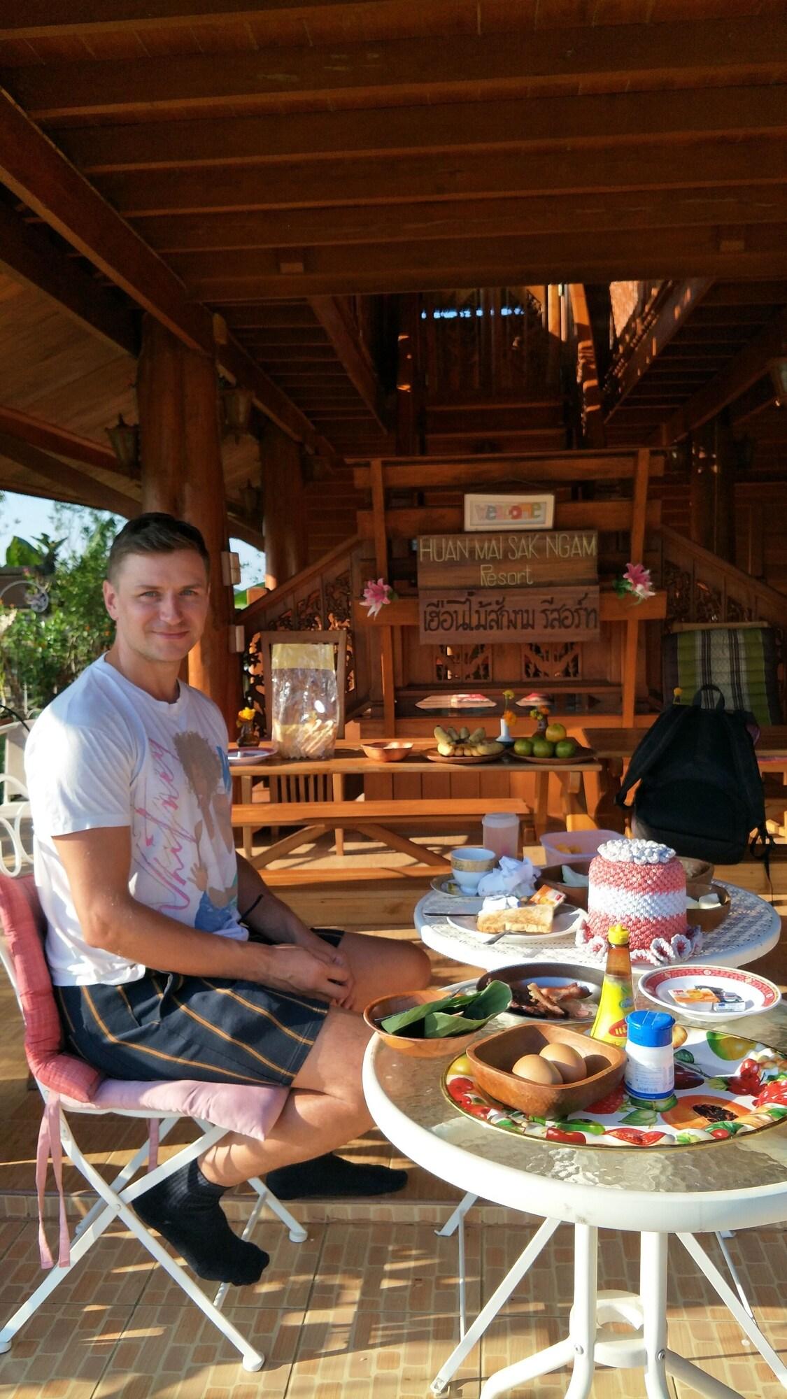 Huanmaisakngam Resort