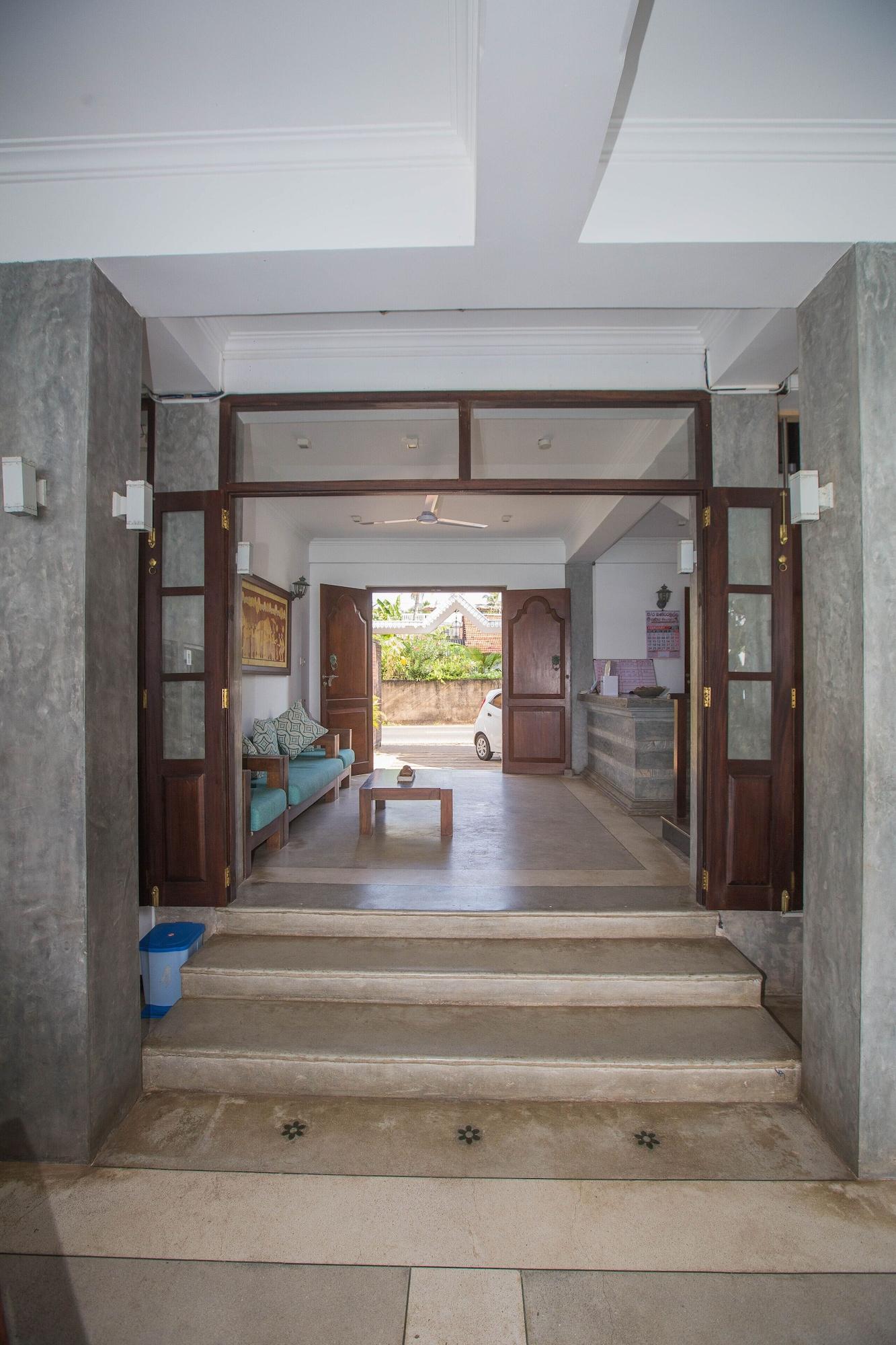 Sea World Boutique Hotel - photo