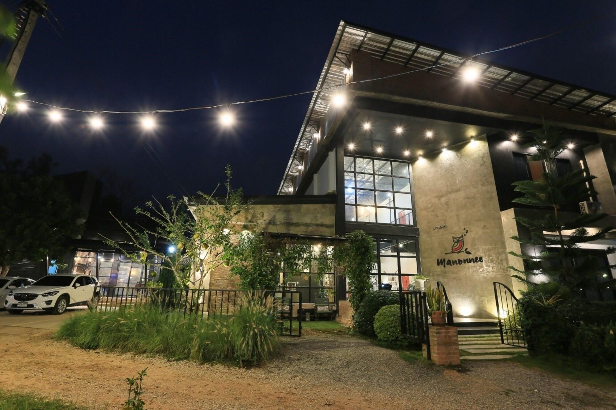 Manonnee Hotel