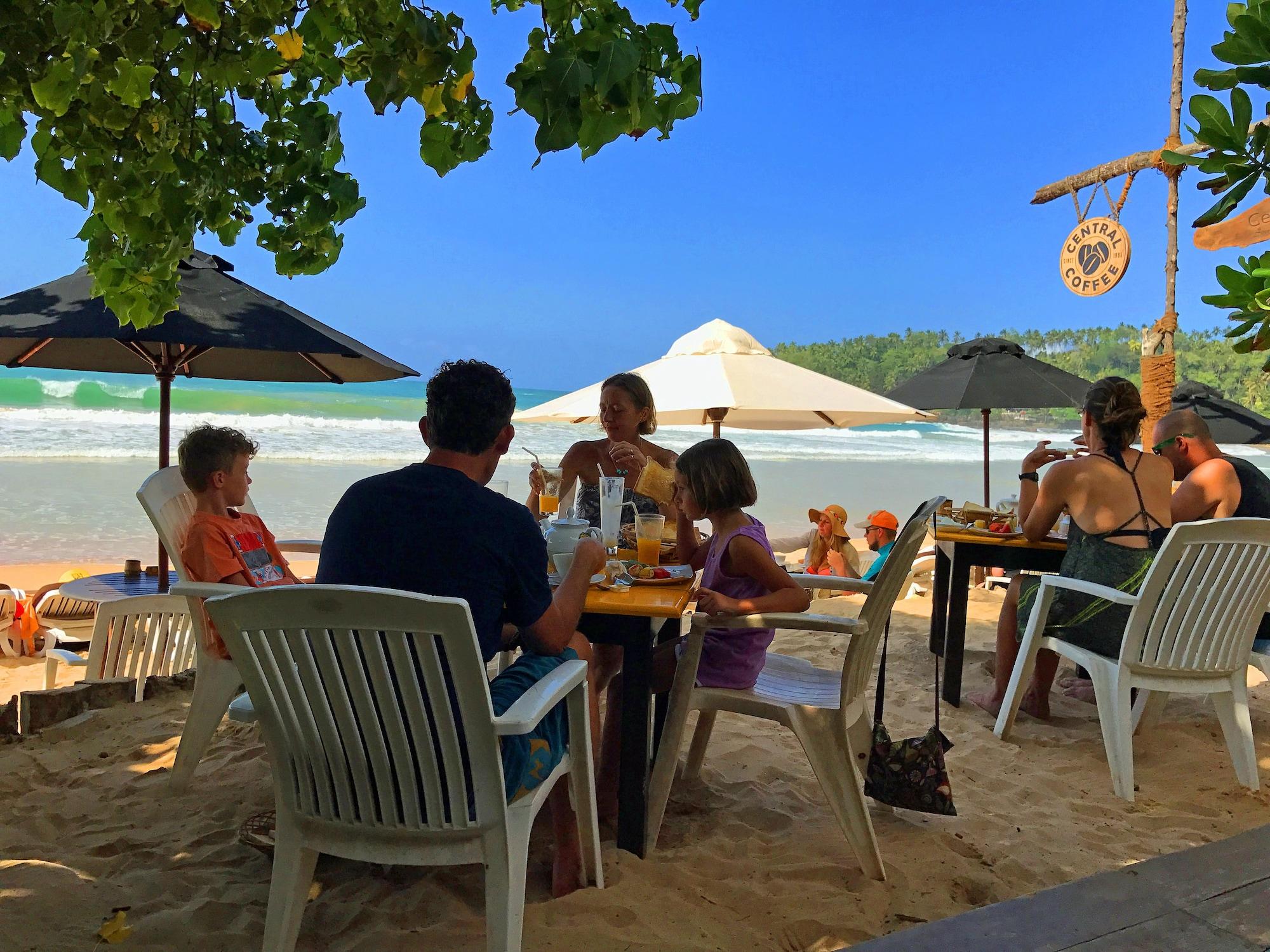 Central Beach Inn - photo