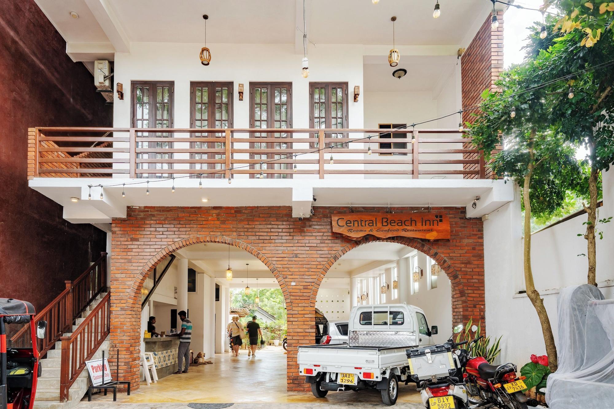 Central Beach Inn - photo