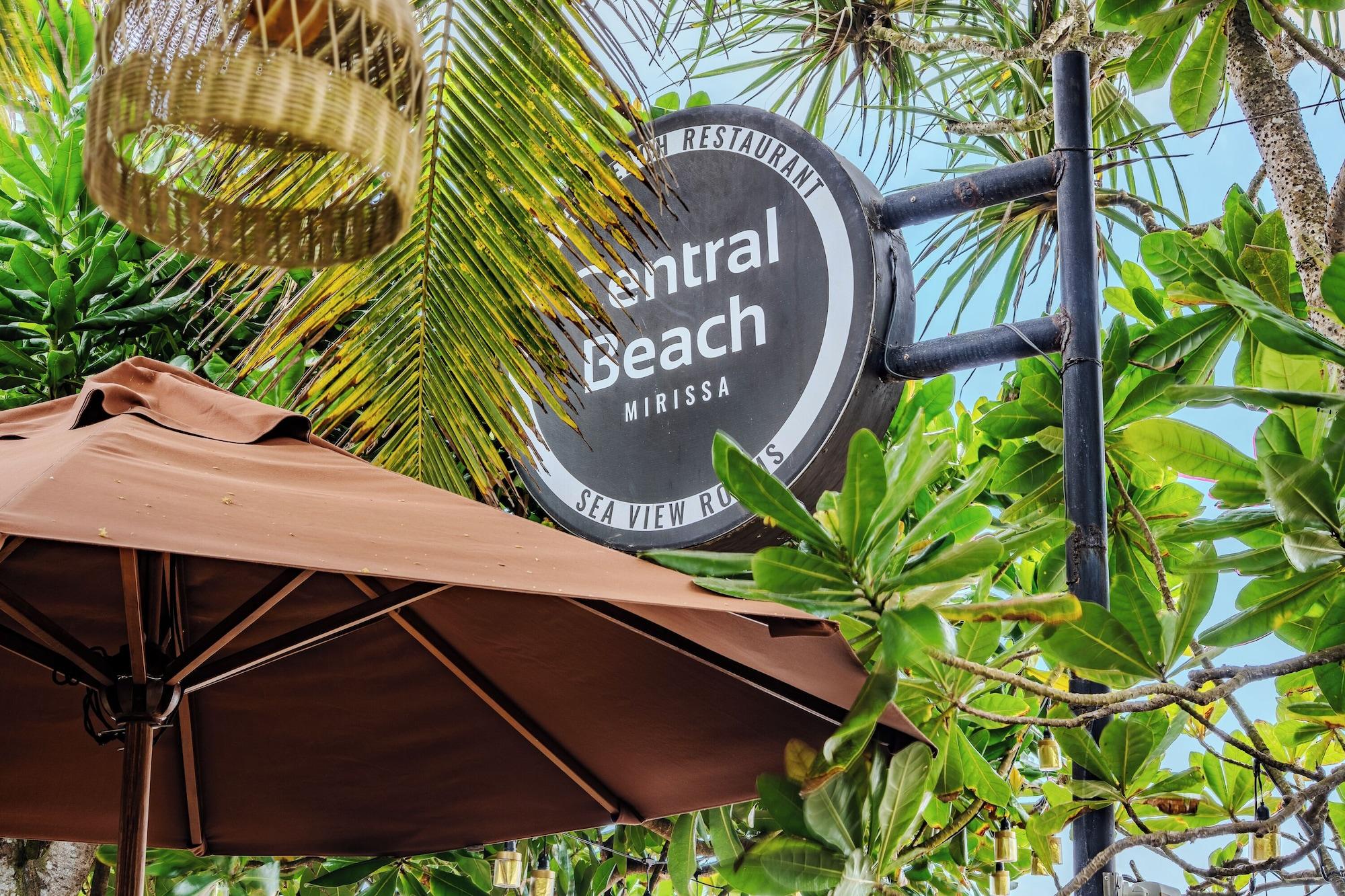 Central Beach Inn - photo