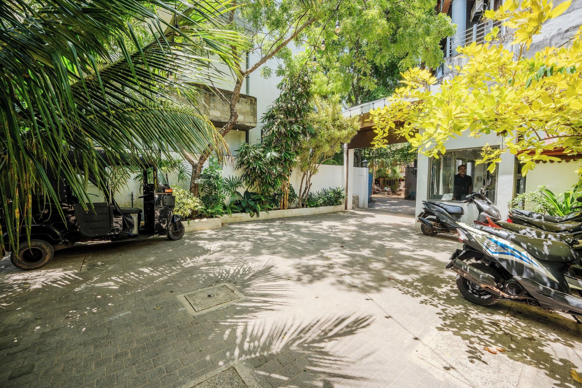 Central Beach Inn - photo