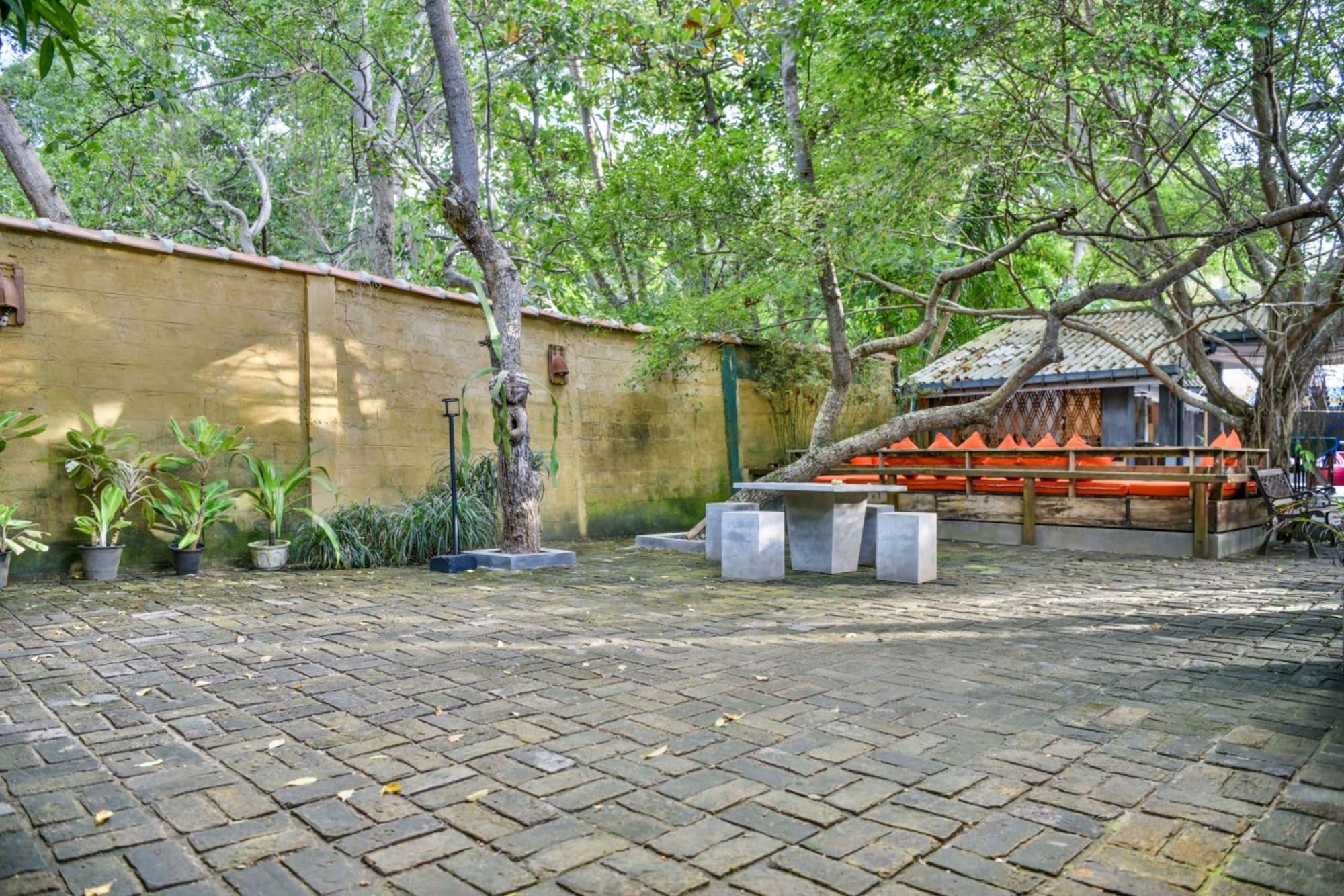 Hotel Vibration - photo