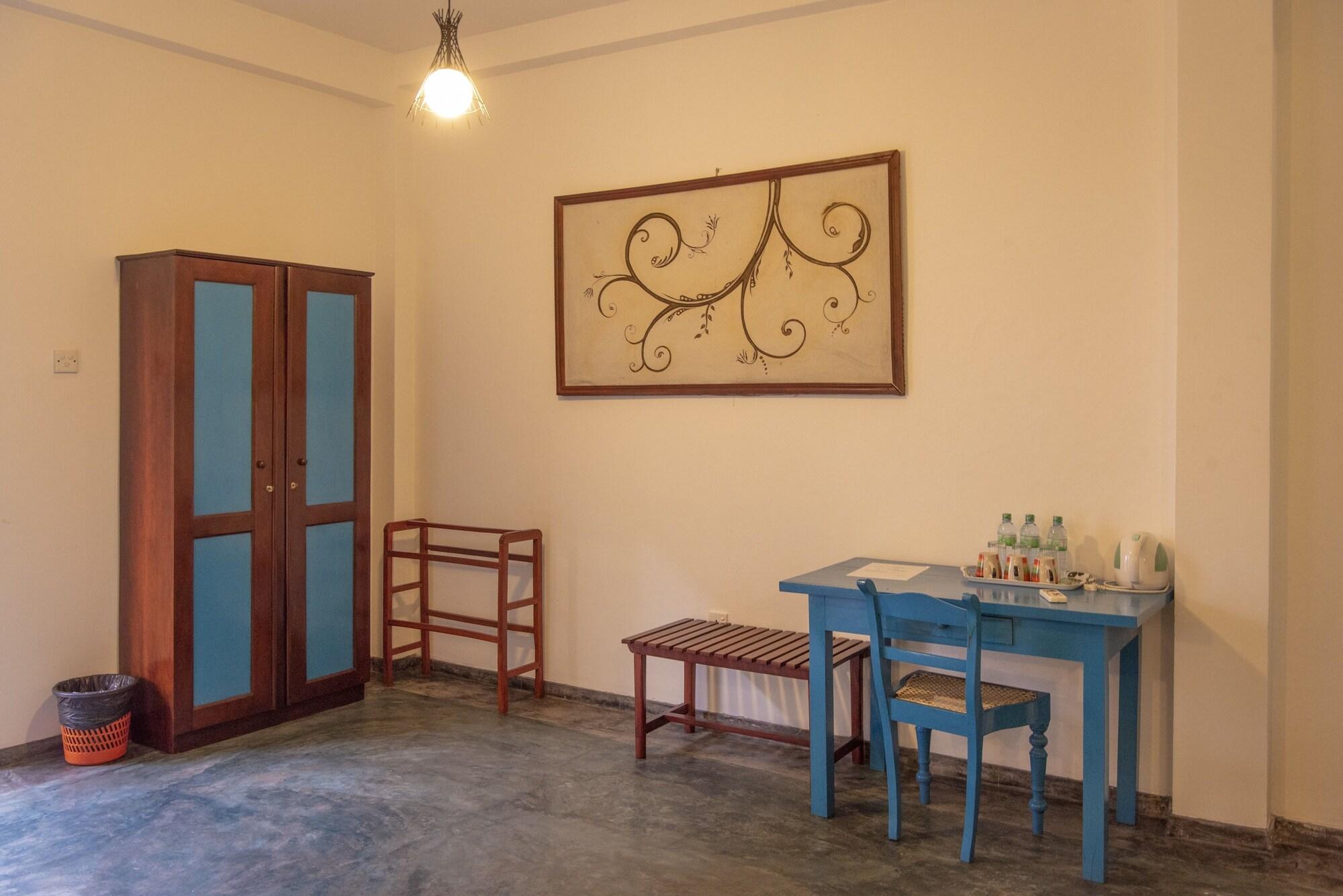 Hotel Vibration - photo