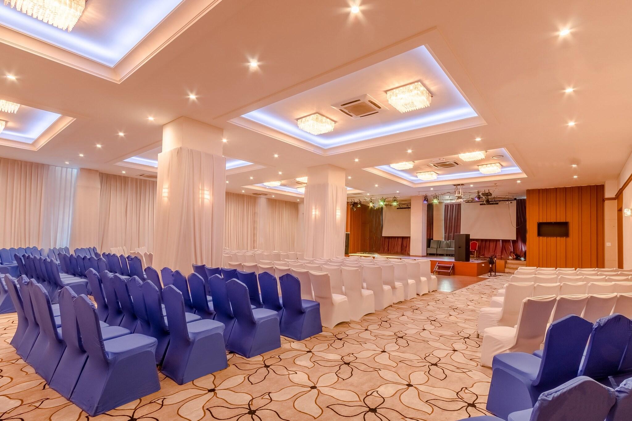 The Blue Sky Hotel and Tower by null