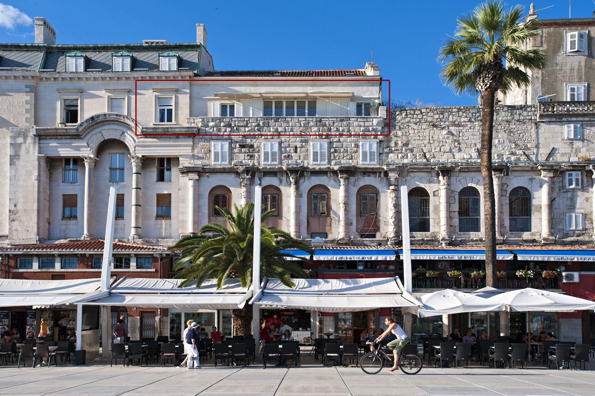 Riva Luxury Suites - Poză