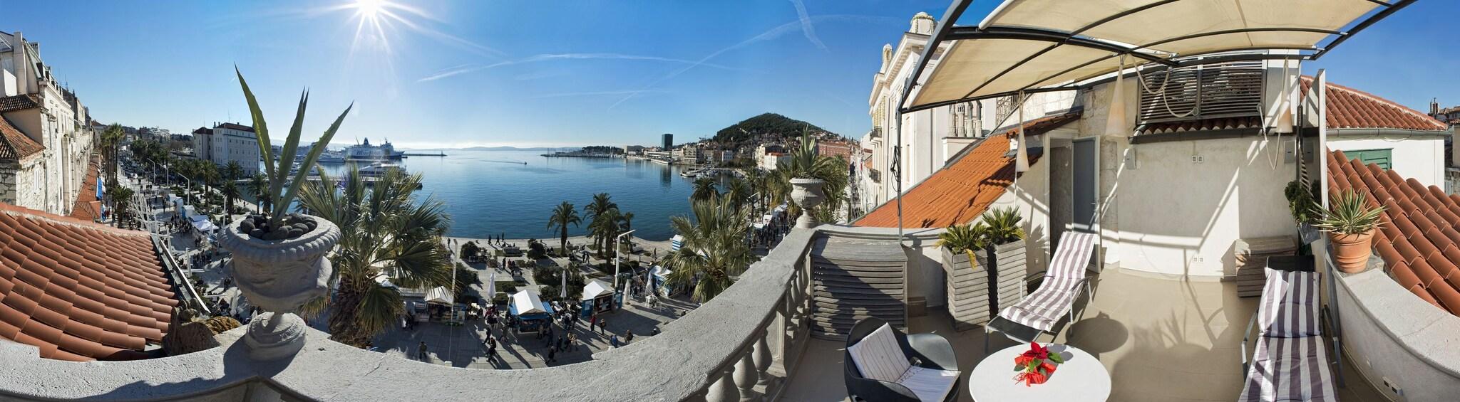 Riva Luxury Suites - Poză