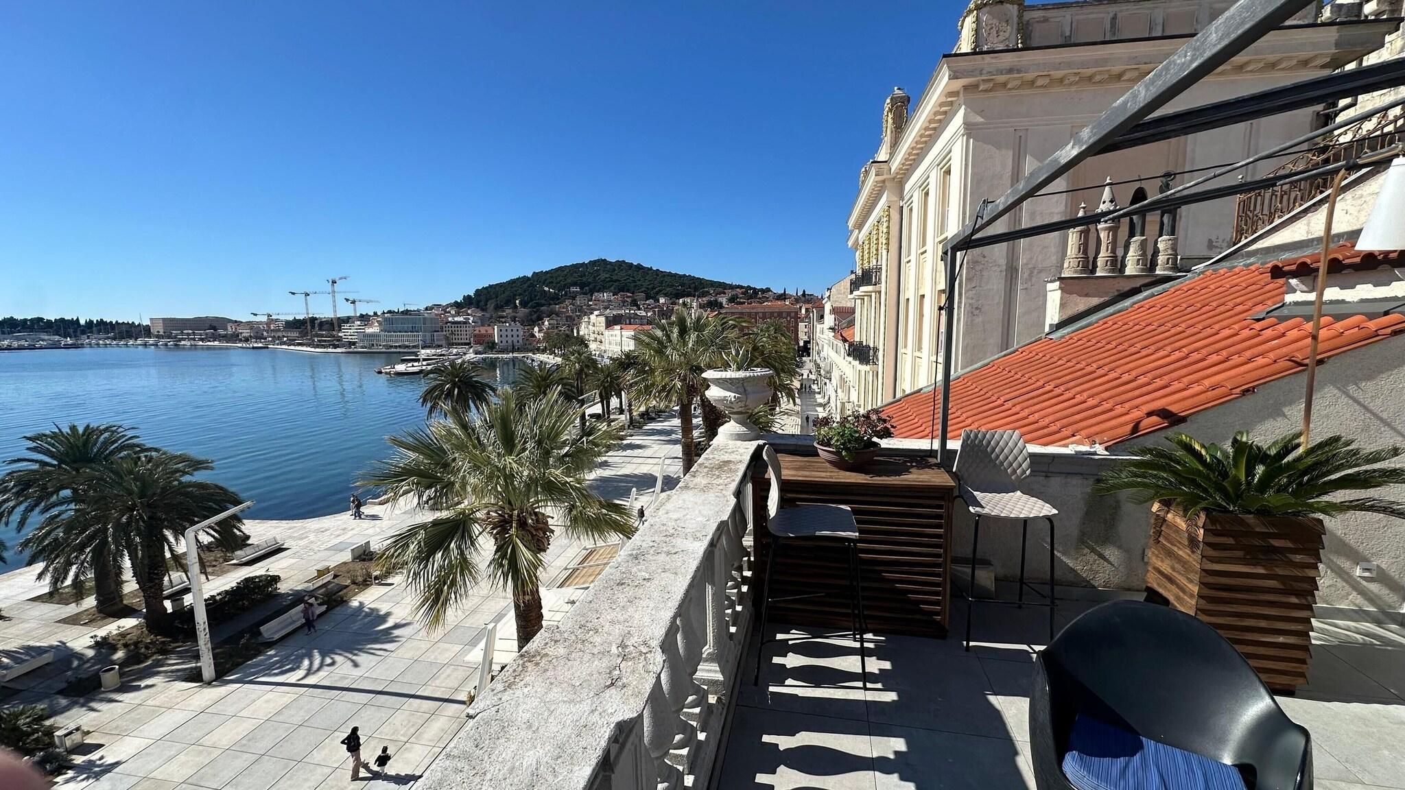 Riva Luxury Suites - Poză