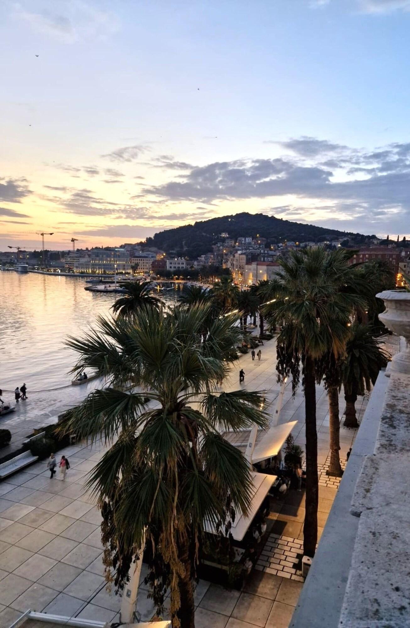 Riva Luxury Suites - Poză