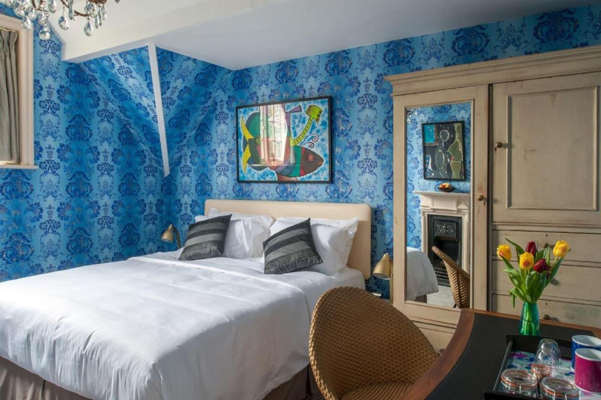 River Arts Club by null