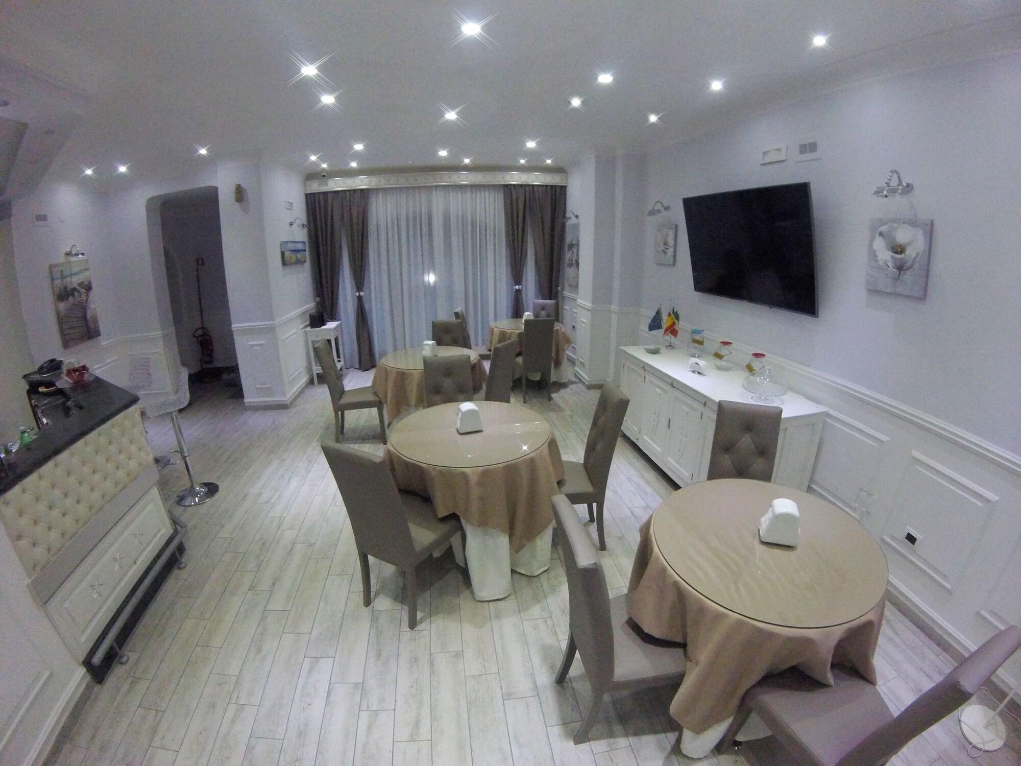 Runa Hotel