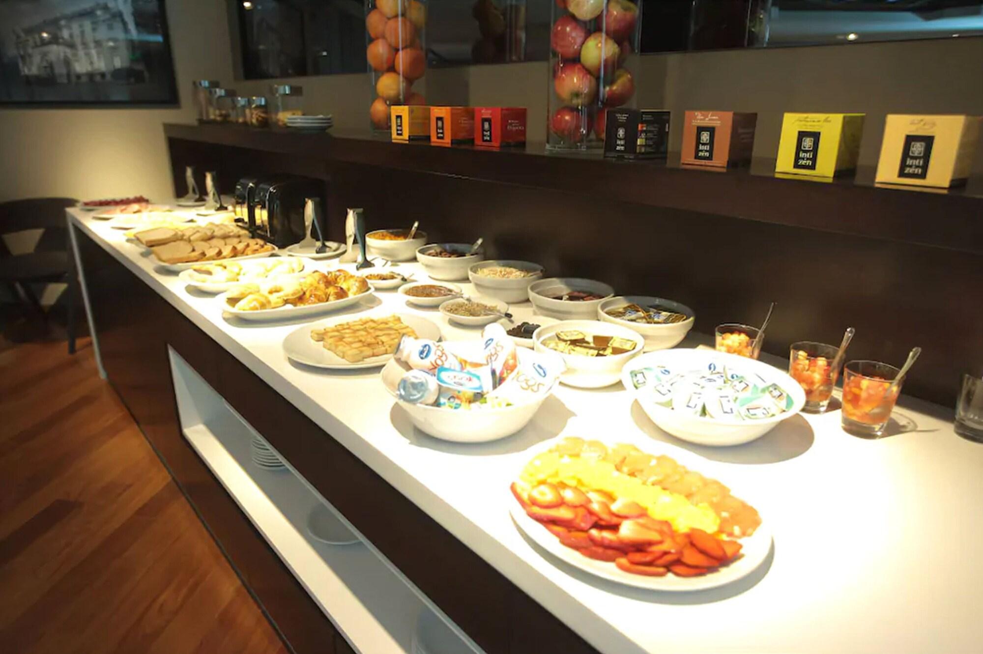 Yrigoyen 111 Hotel