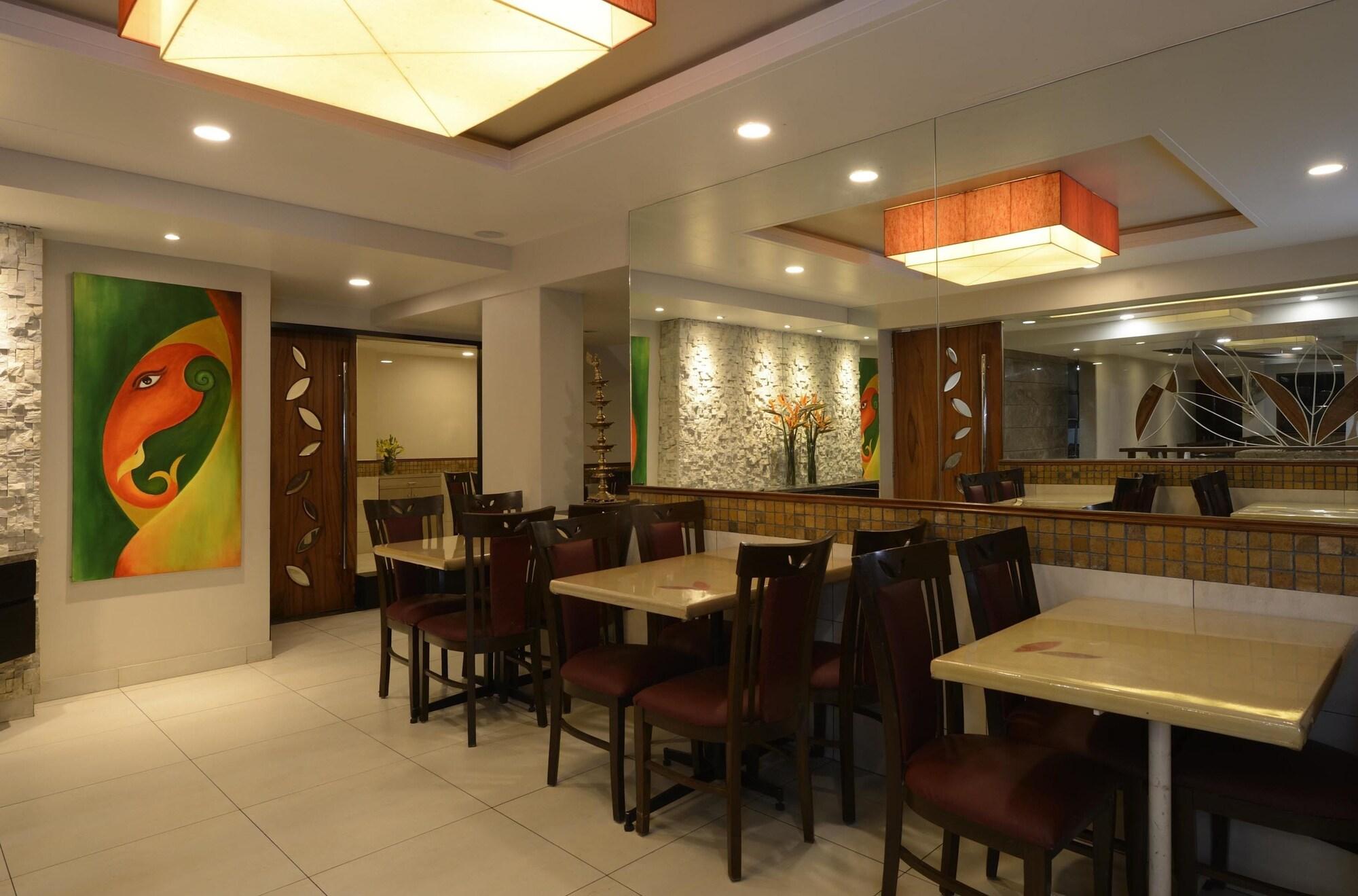 Hotel Rajmahal
