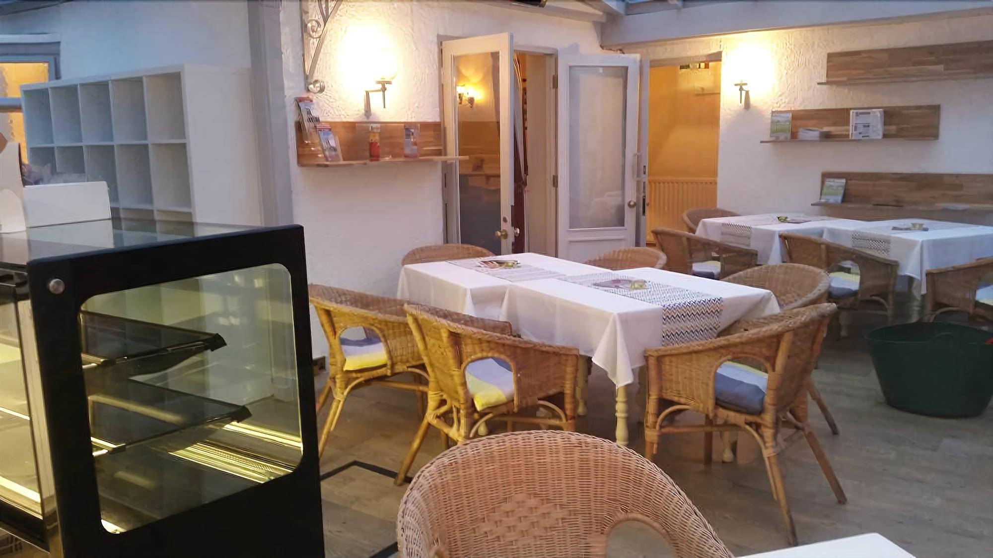 The Old Well Inn by null