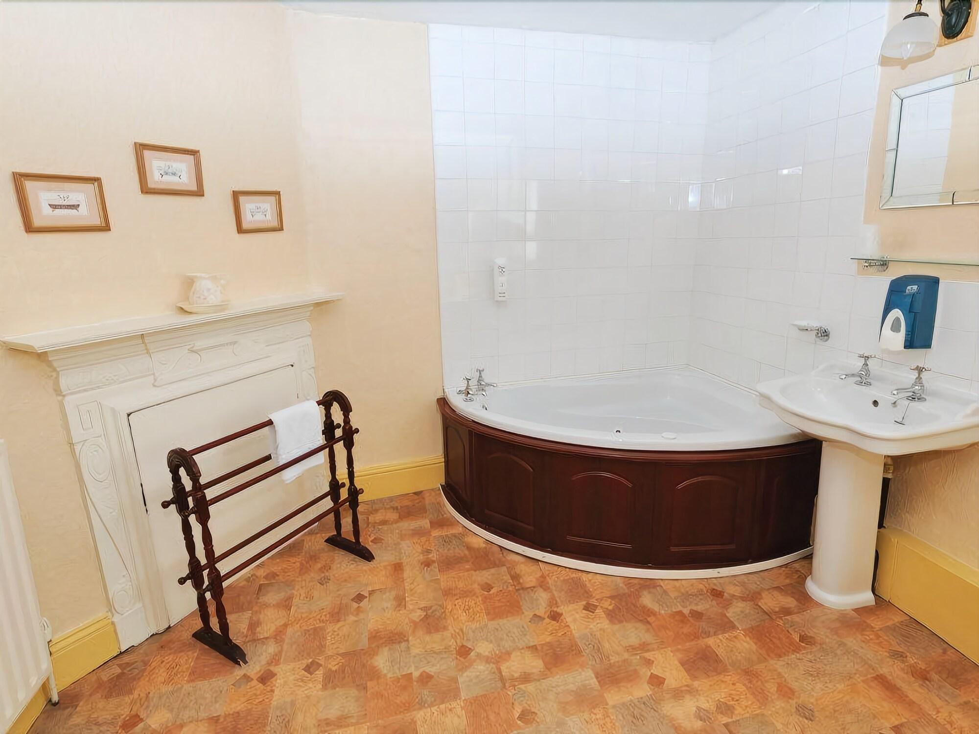 The Old Well Inn by null