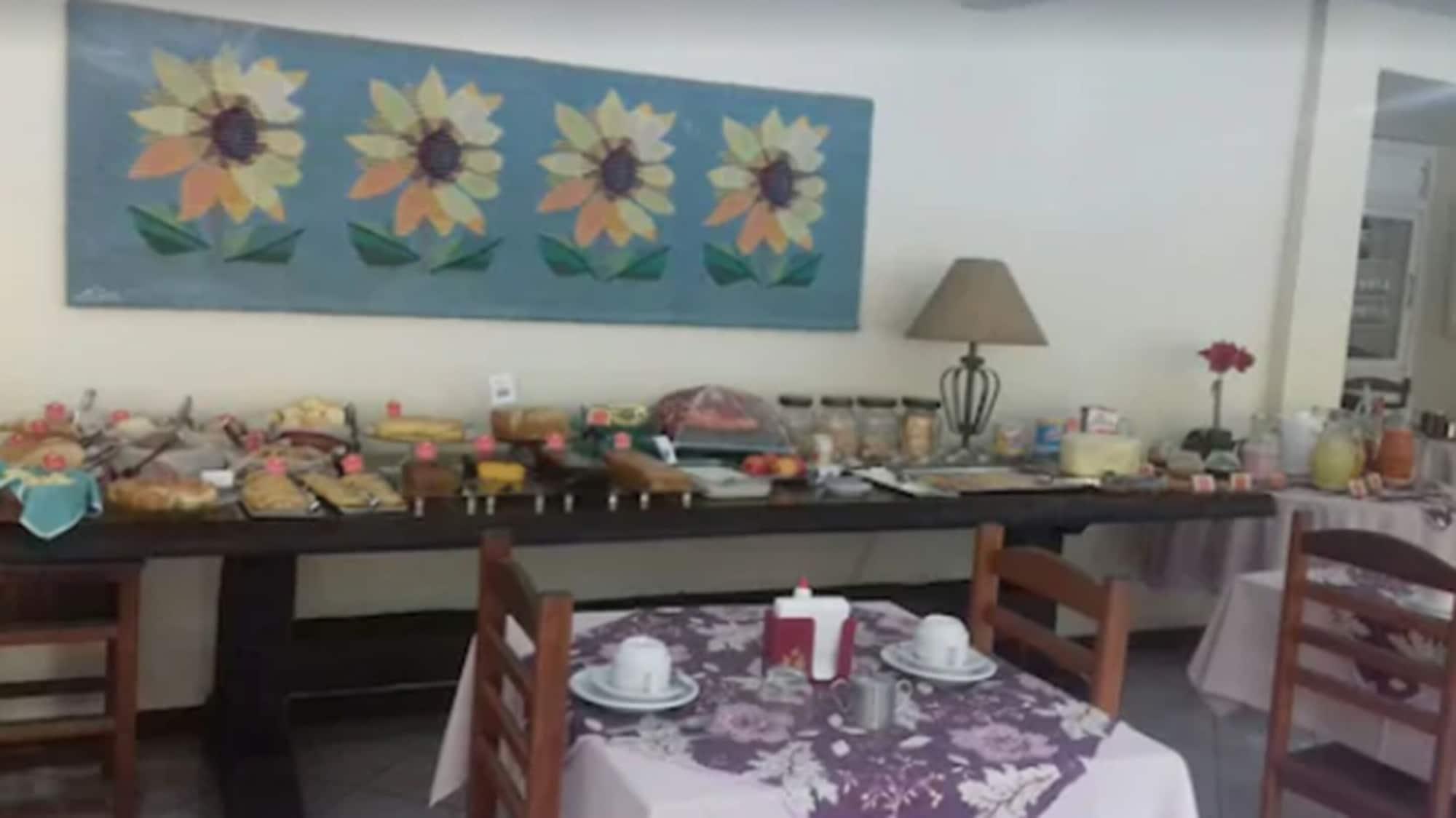 Casa Encantada Hotel & Suites