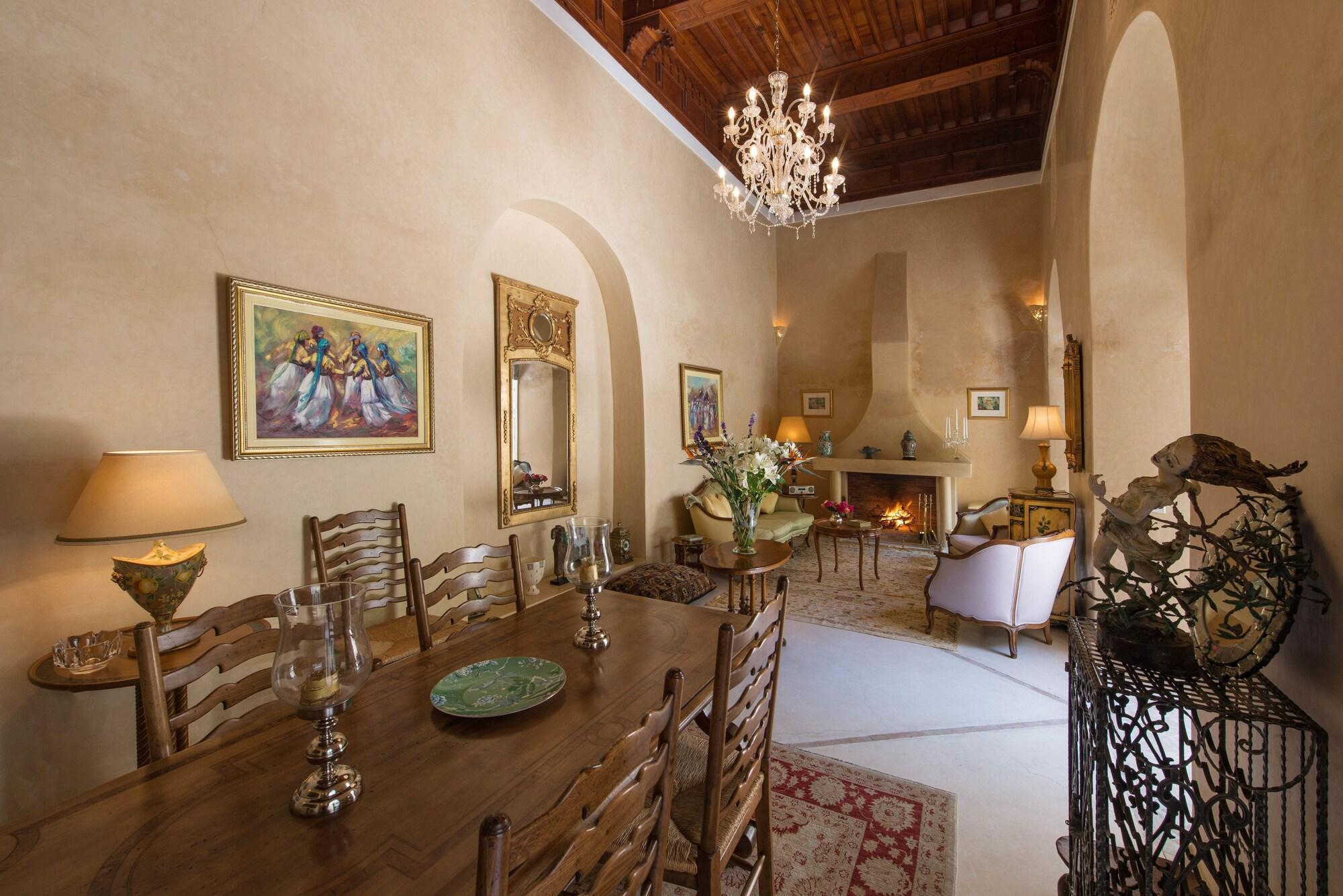 Riad Emberiza Sahari by null