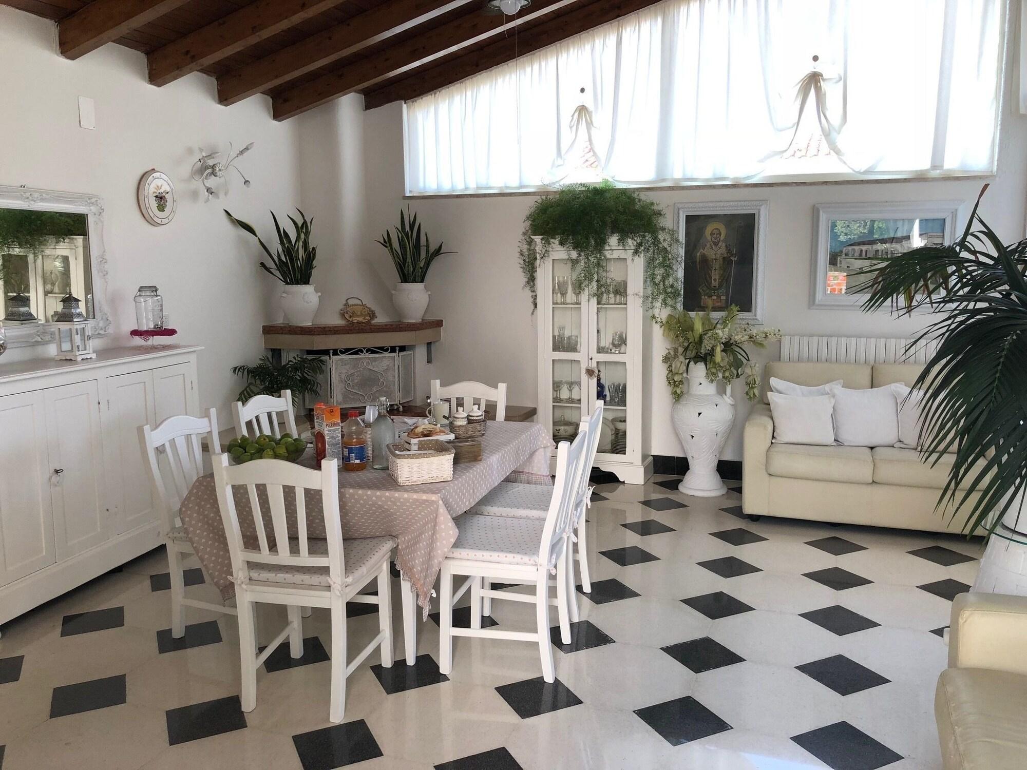 Villa Nicolaus