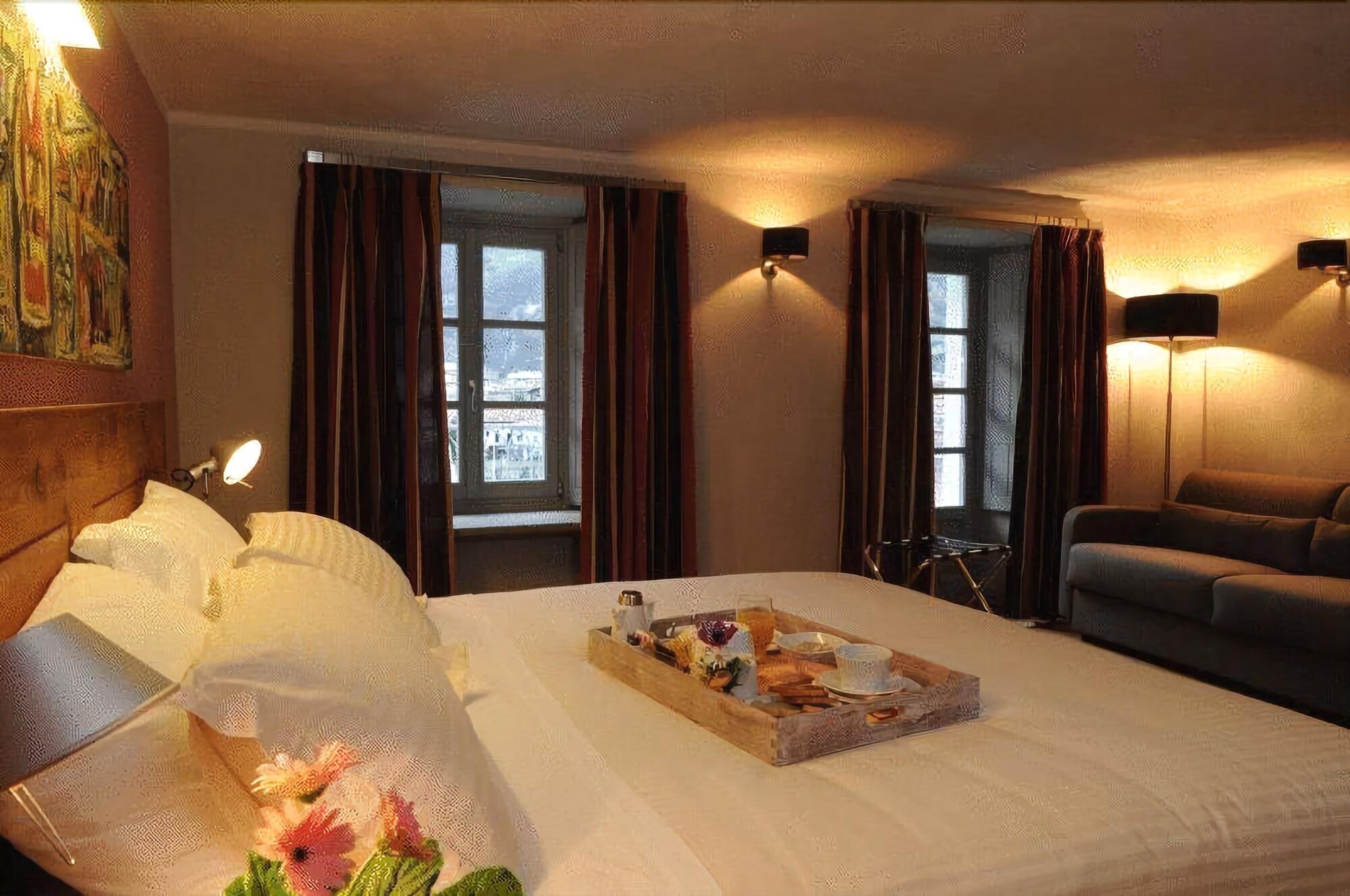 Hotel Ad Gallias by null