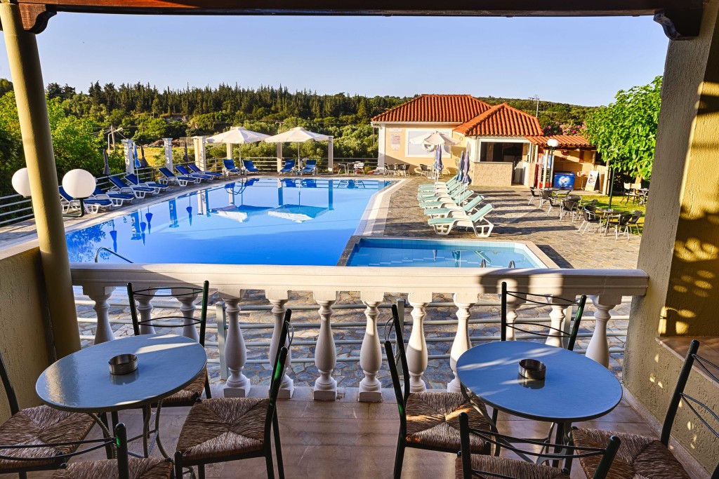 Ionis Hotel