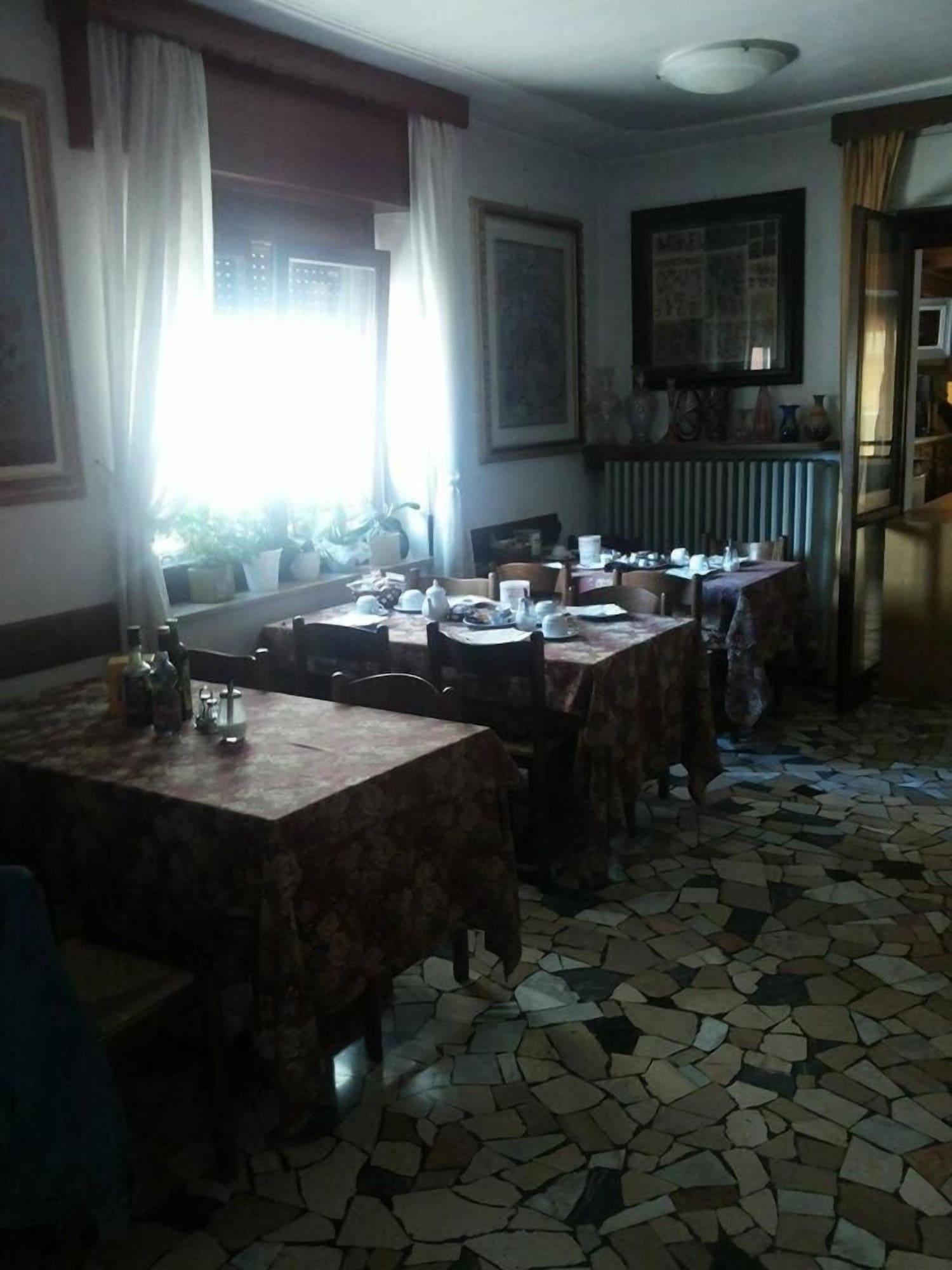 Hotel Piol