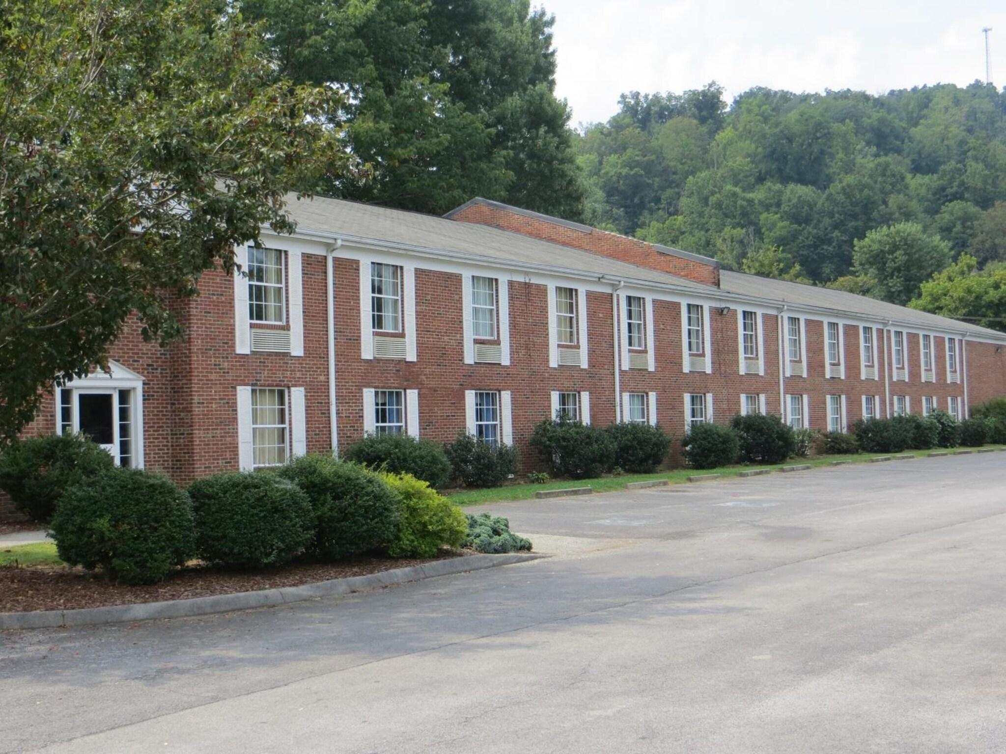 Americourt Hotel