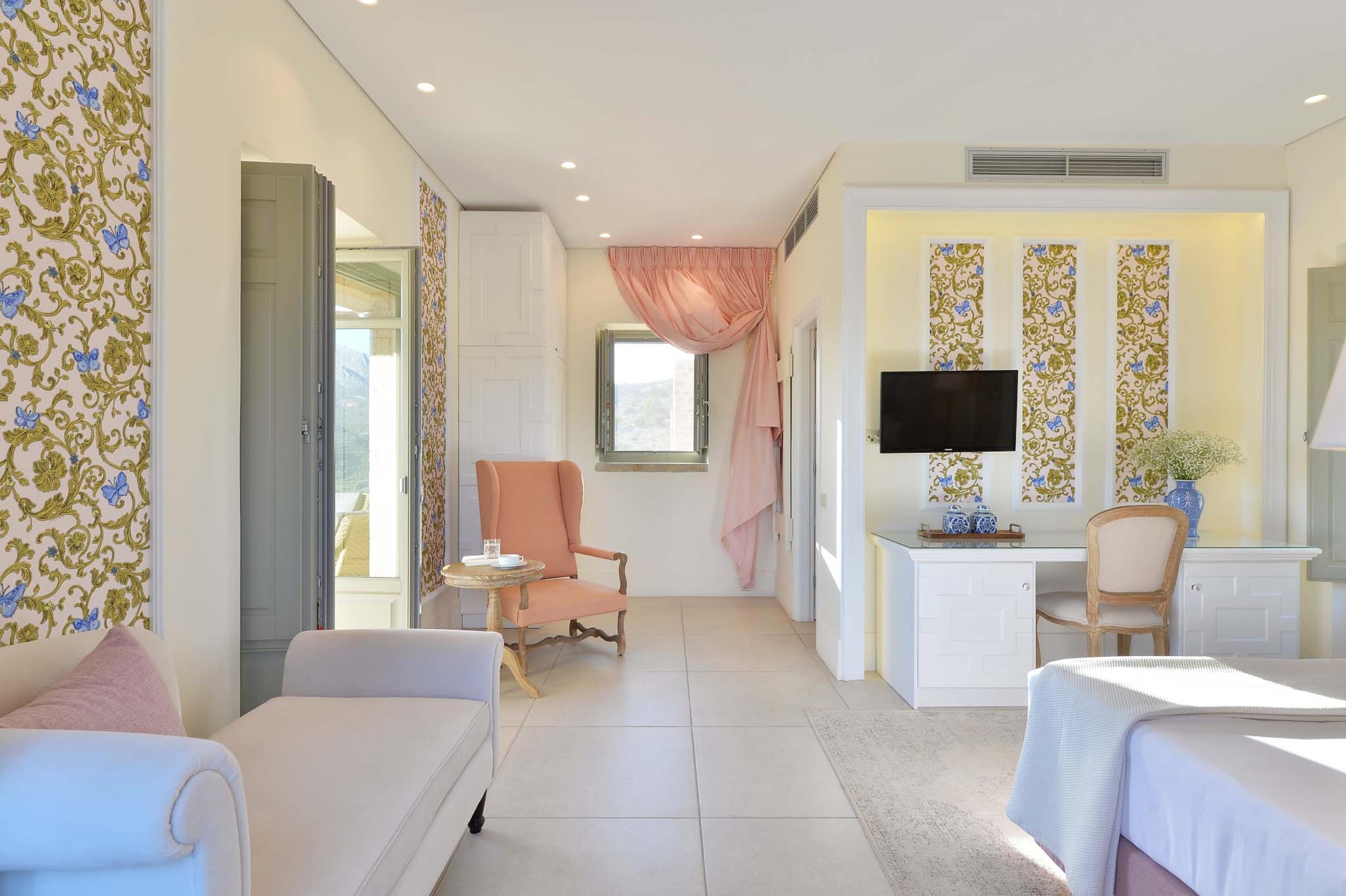 Akrolithi Boutique Hotel & Suites