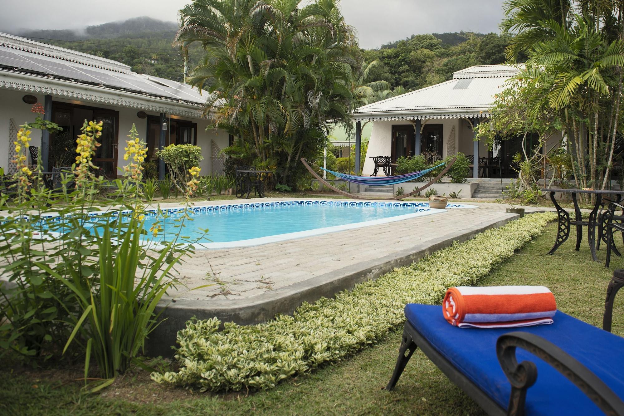 Auberge Chez Plume by null