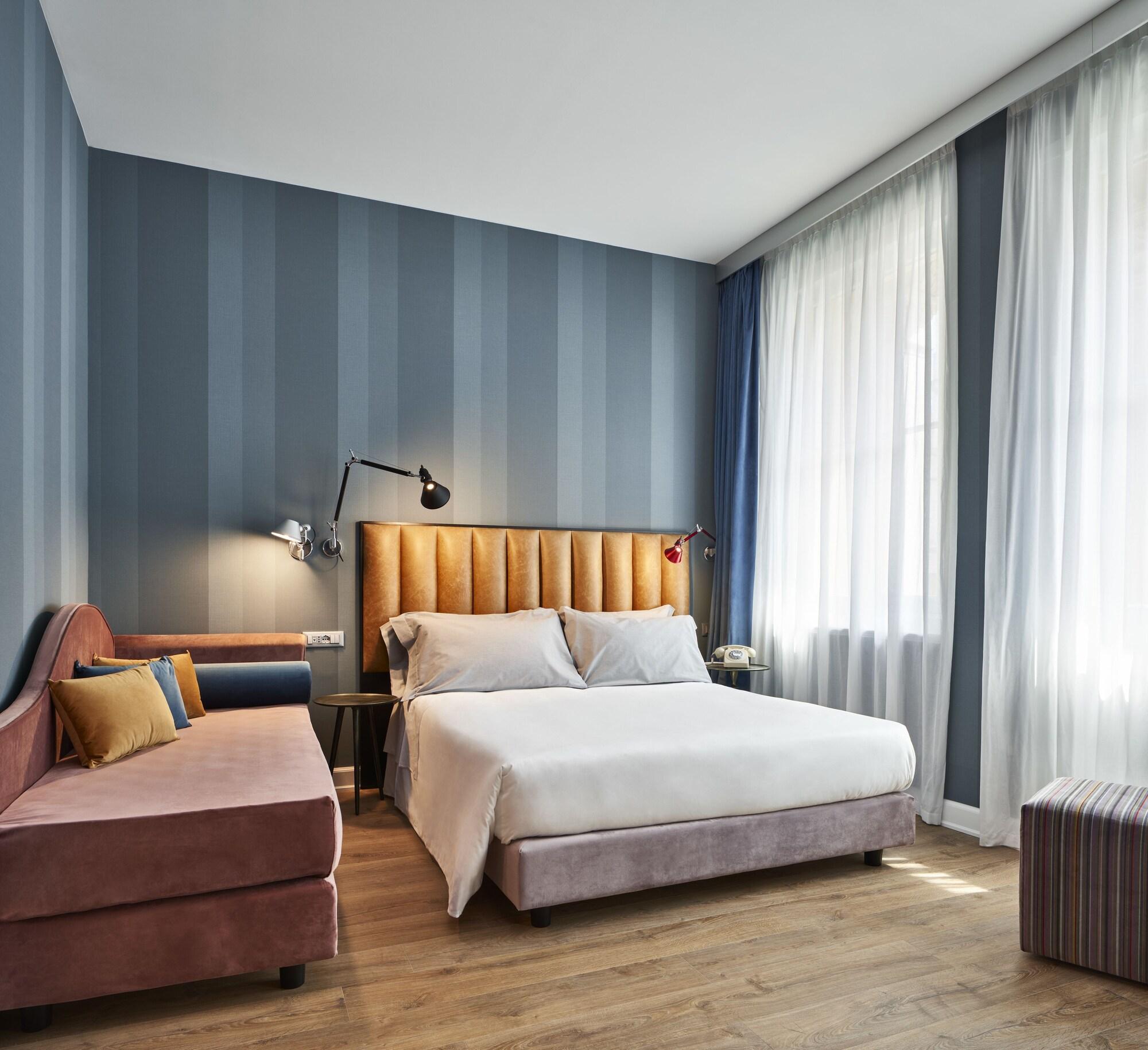 The Modernist Hotel by null