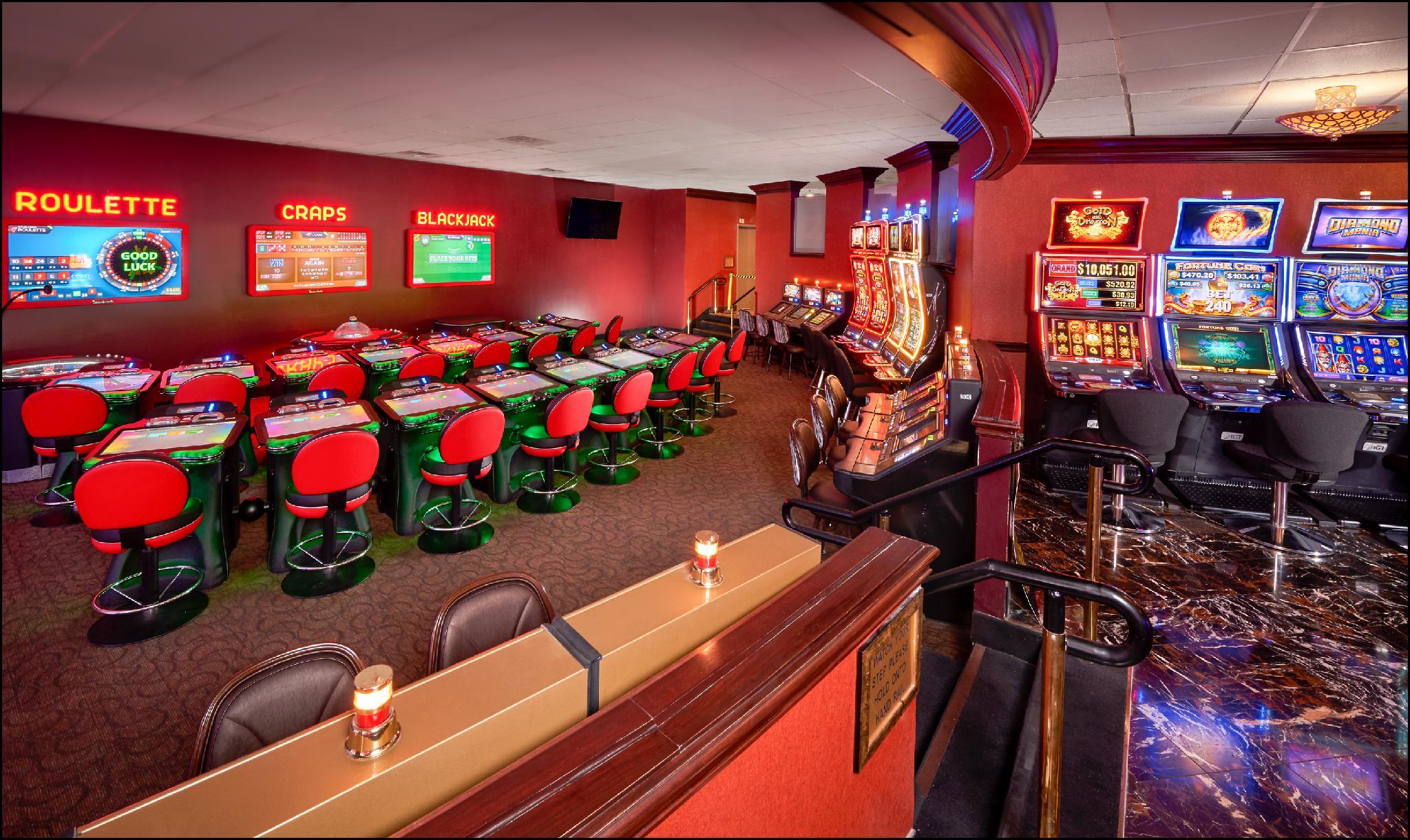 Hotel Apache by null