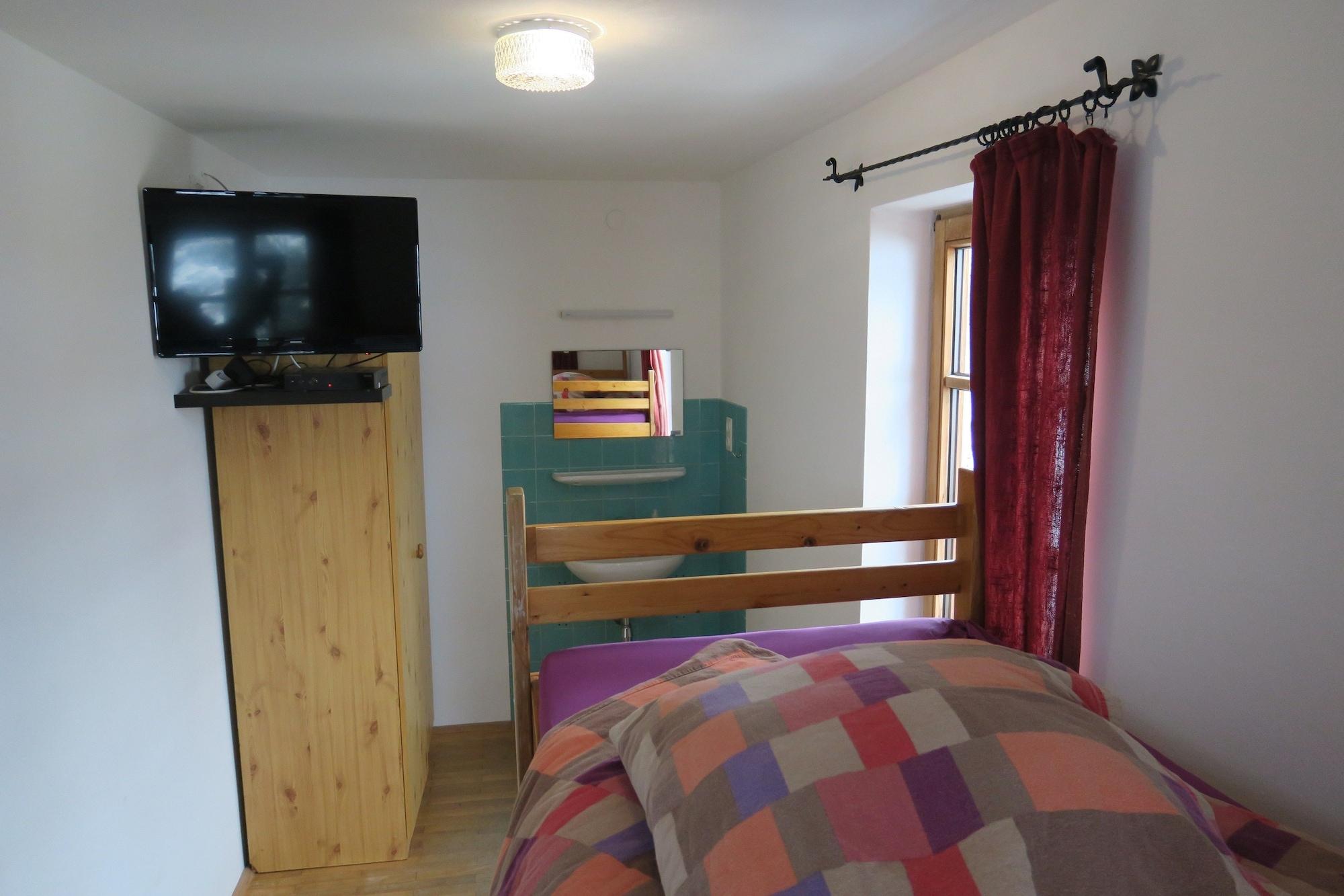 SnowBunnys BackPackers Hostel by null