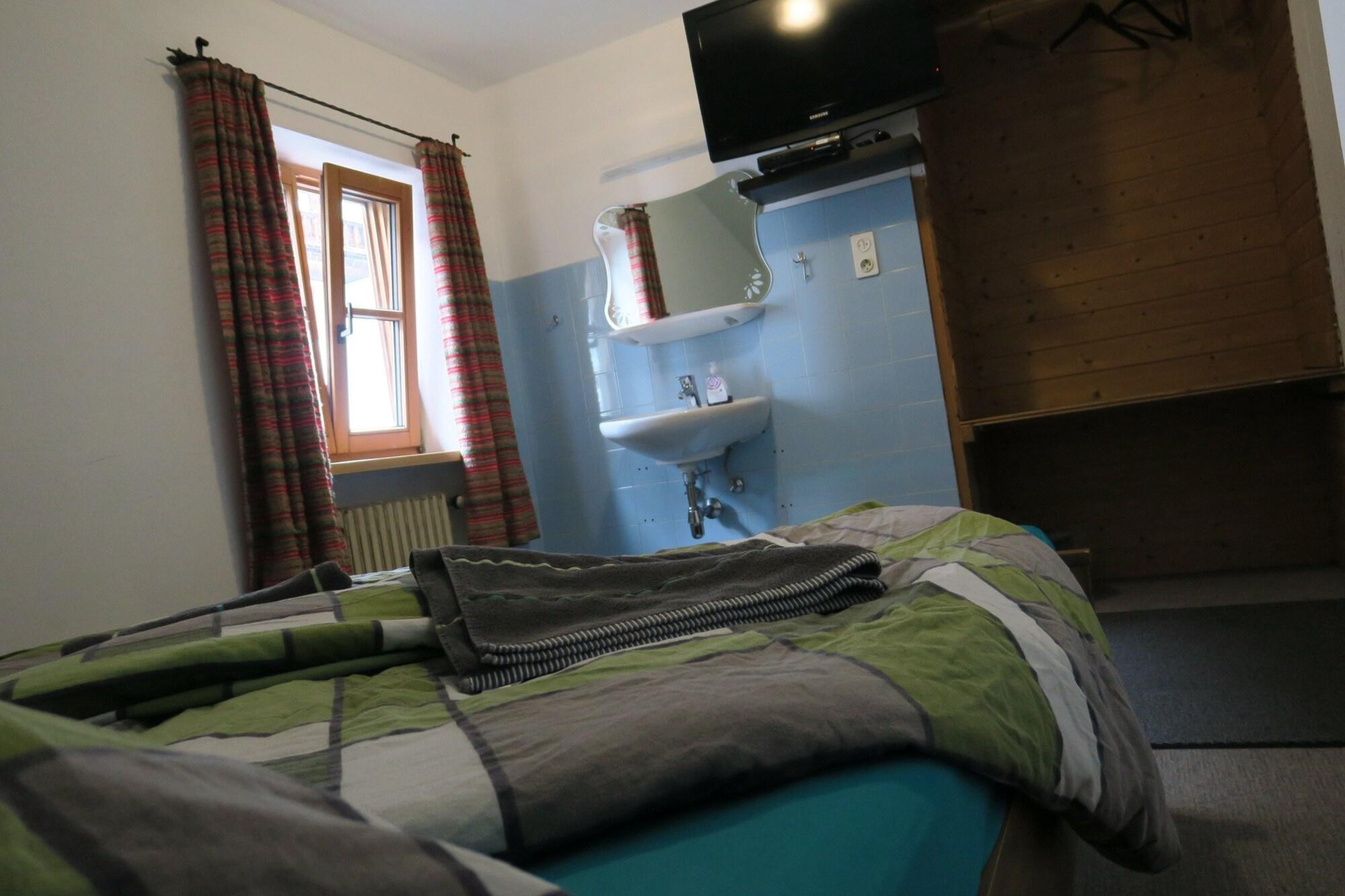 SnowBunnys BackPackers Hostel by null