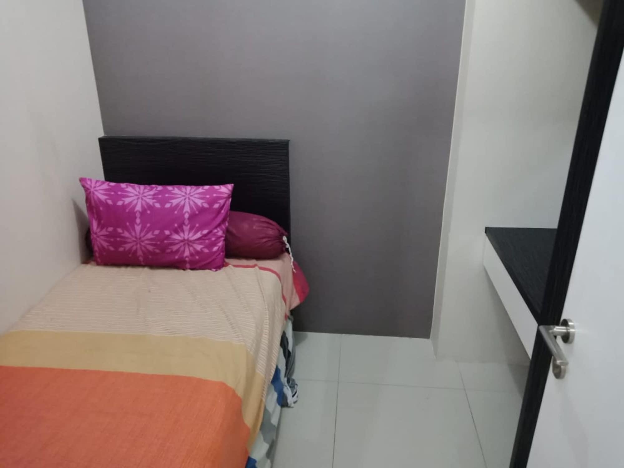 Apartment Green Pramuka by Vincent by ZUZU