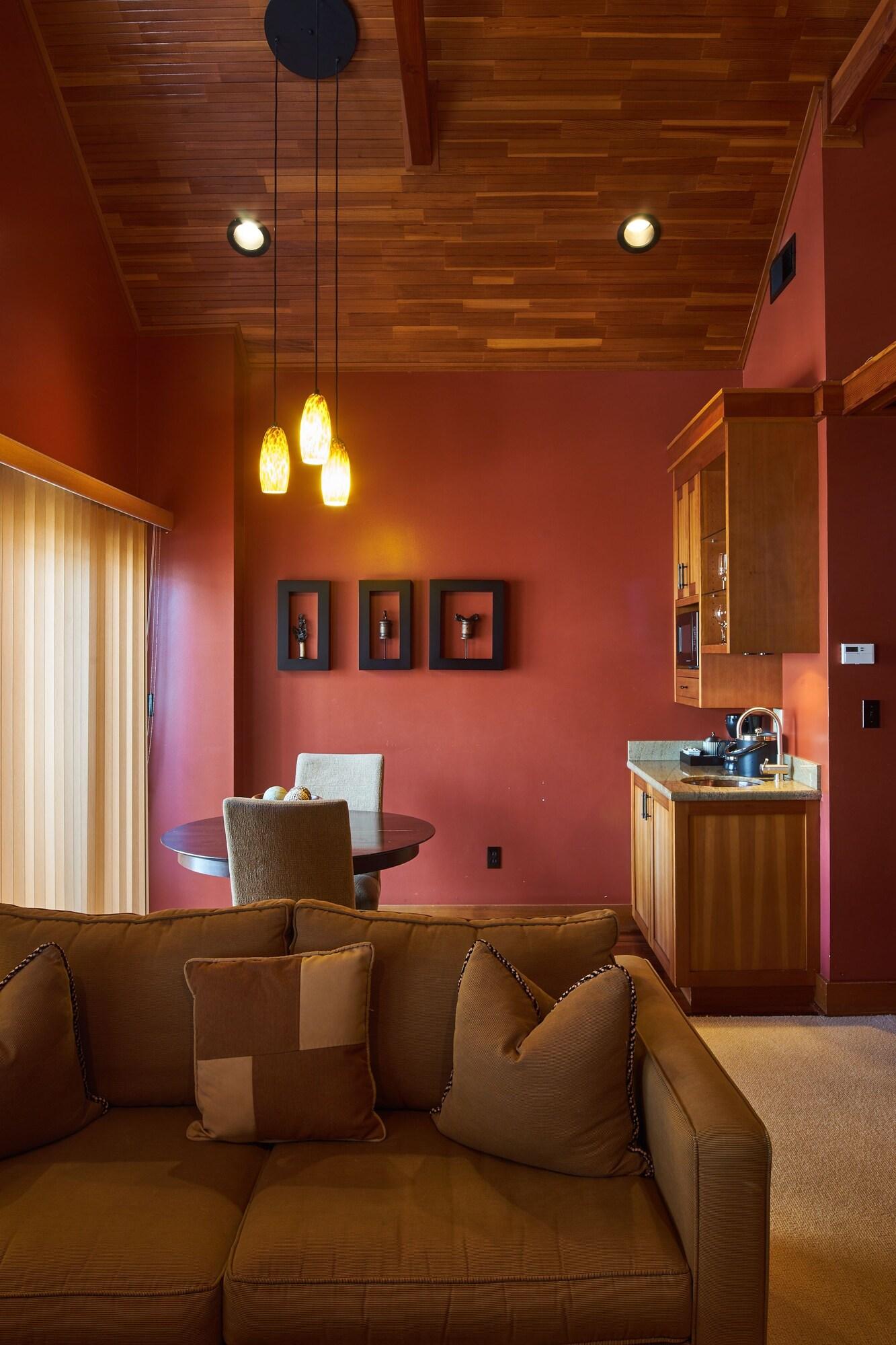 The Hotel Mac & Suites by null