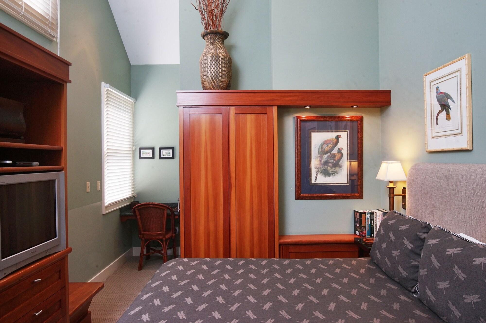The Hotel Mac & Suites by null
