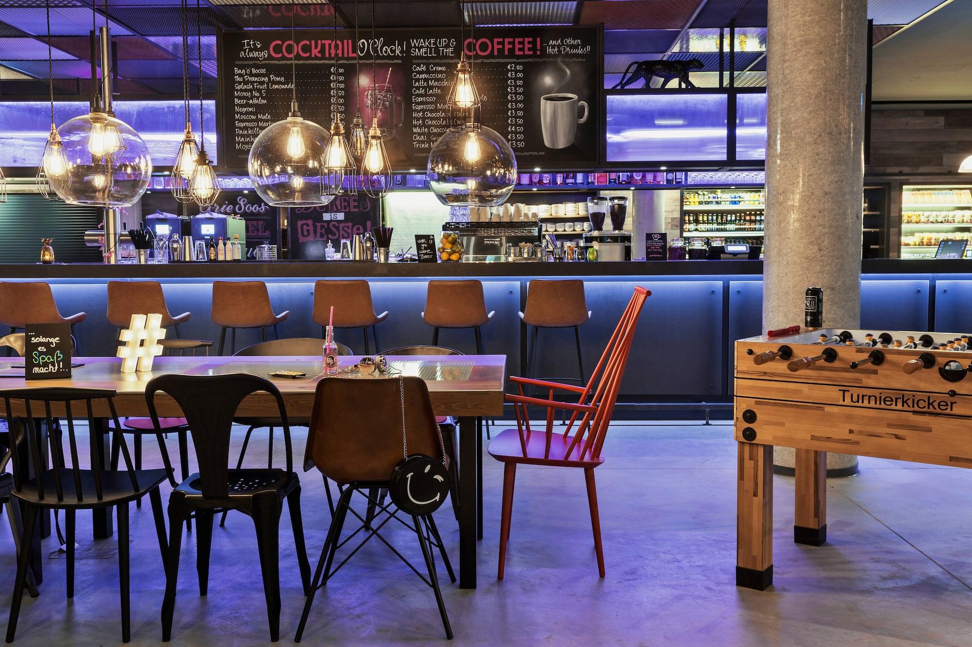 Moxy Oakland Uptown by null