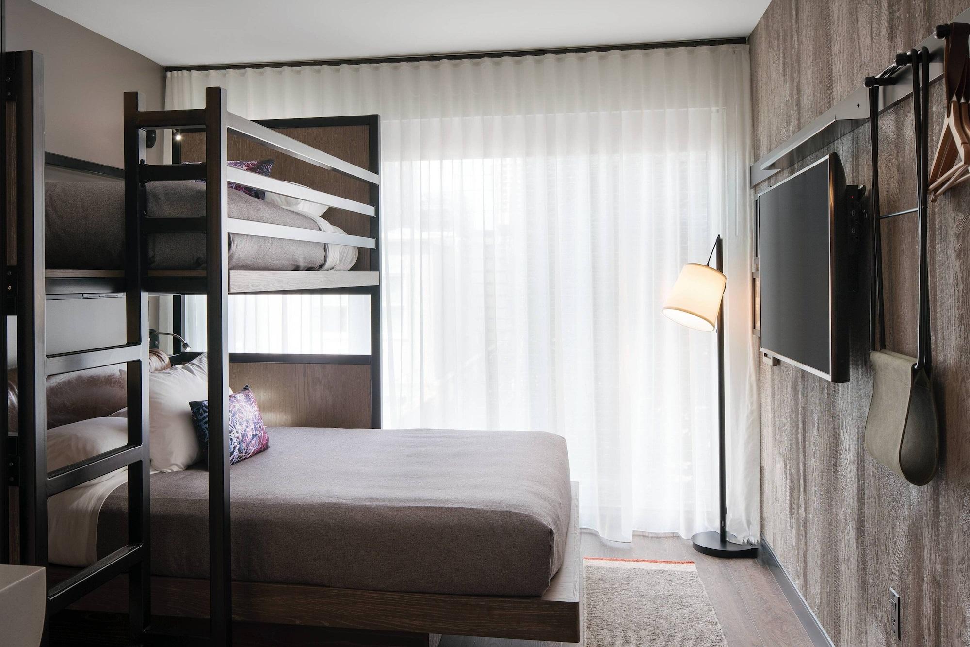 Moxy Oakland Uptown by null
