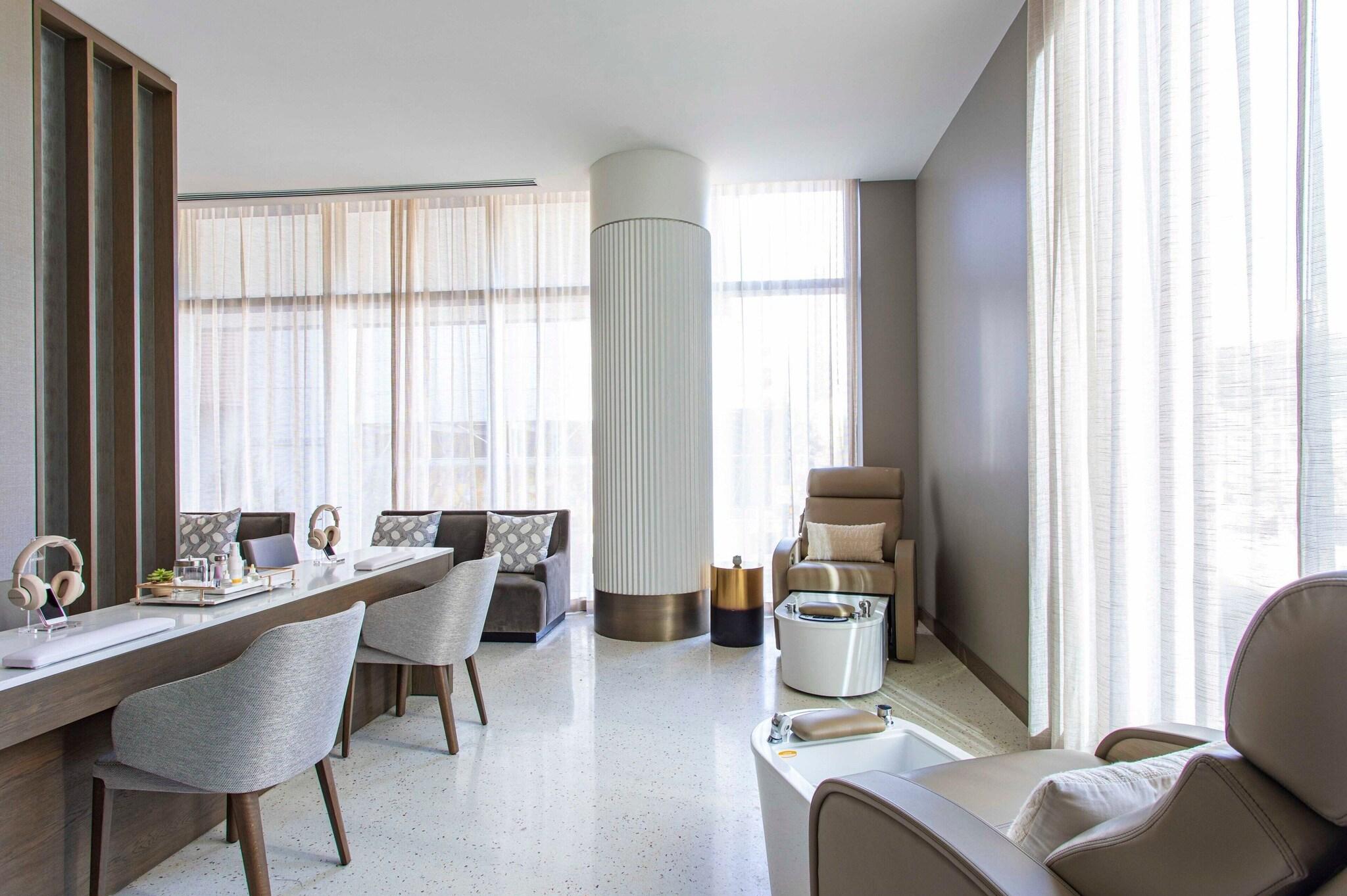 JW Marriott Charlotte by null