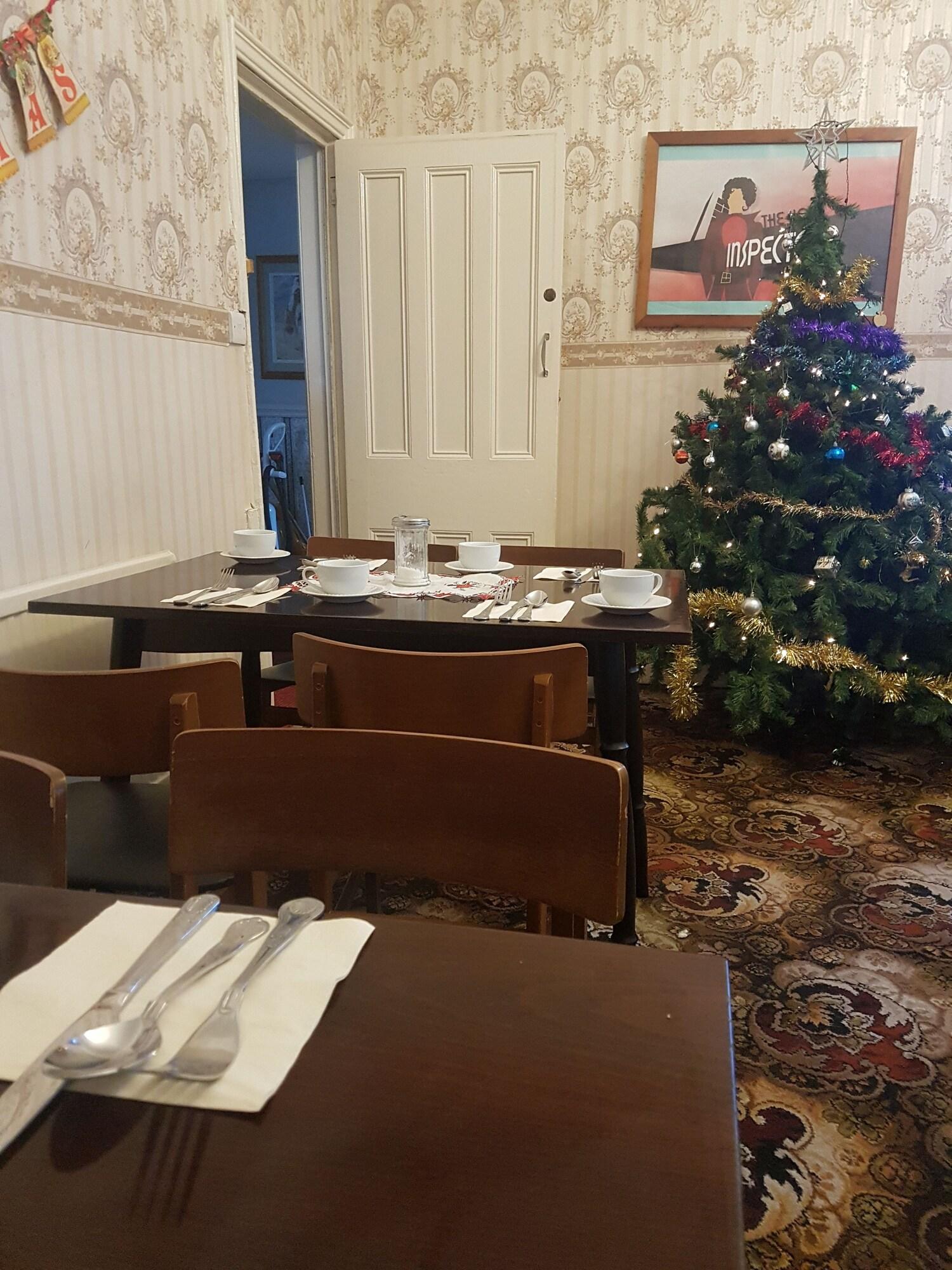 Overton Villa Hotel