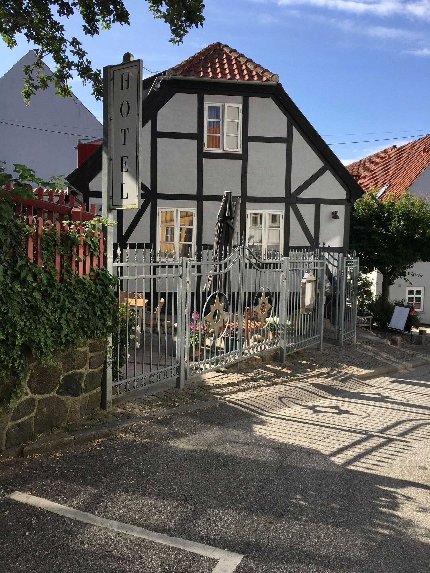 Stephansens Hotel by null