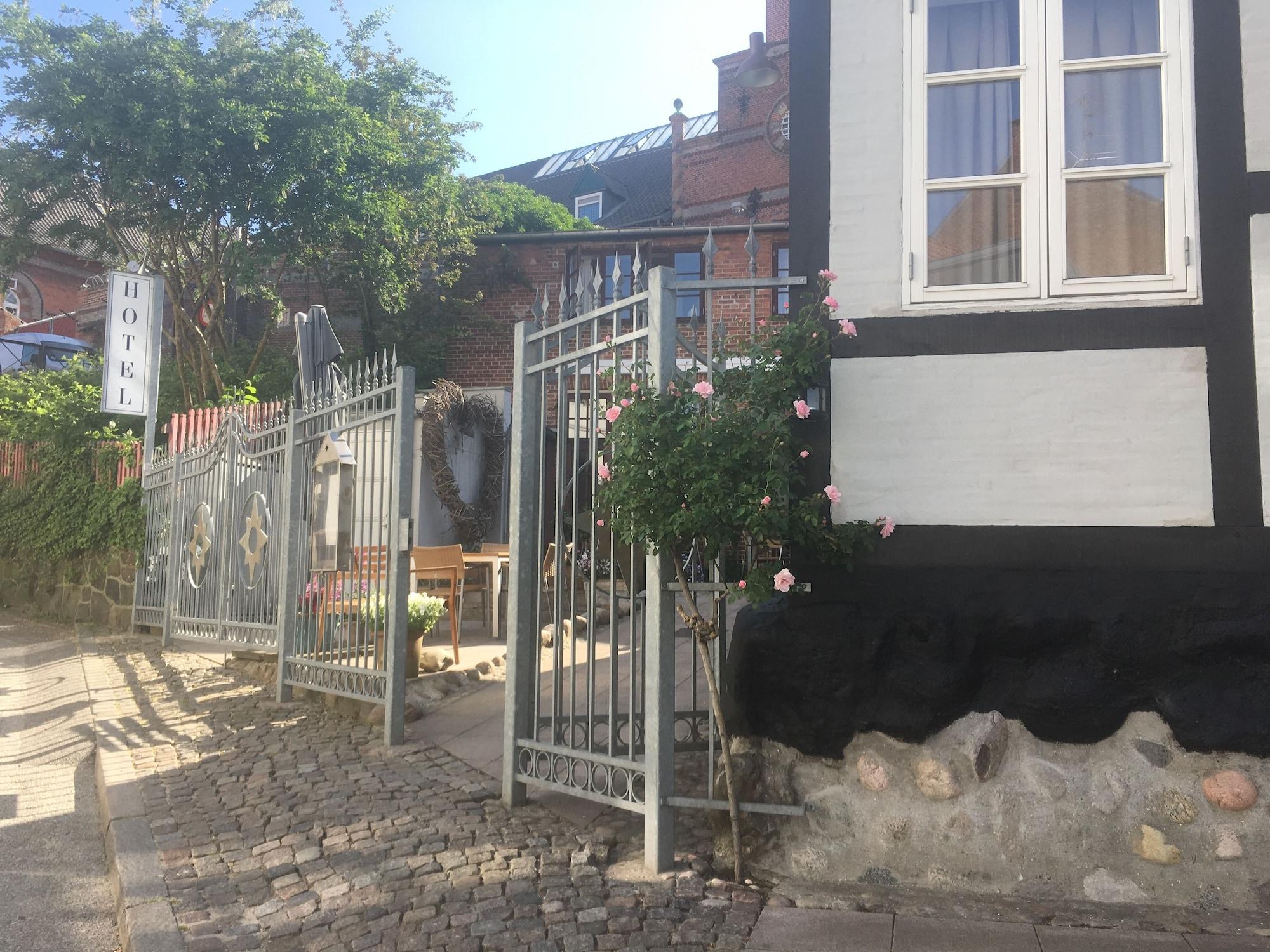 Stephansens Hotel by null