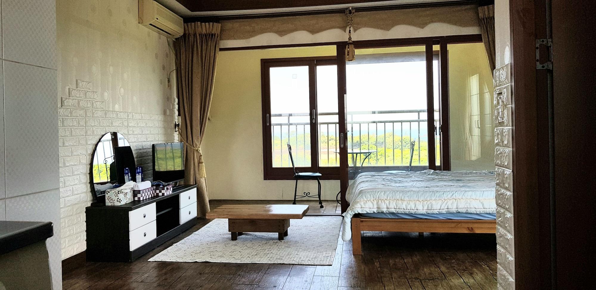 Jun House - Hostel